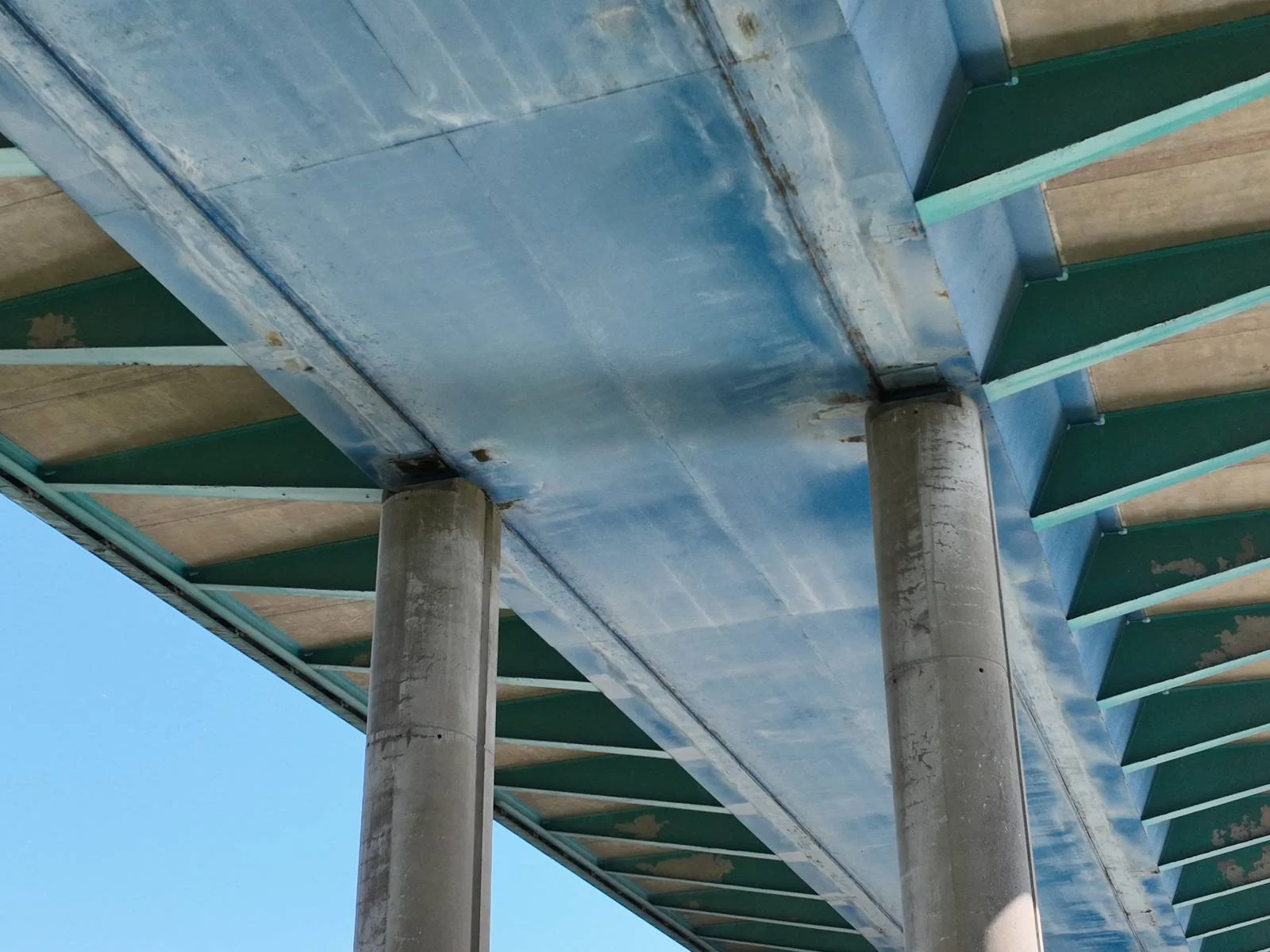Naodrone - inspection drone ouvrage d'art pont du Morbihan 56 piles et tablier