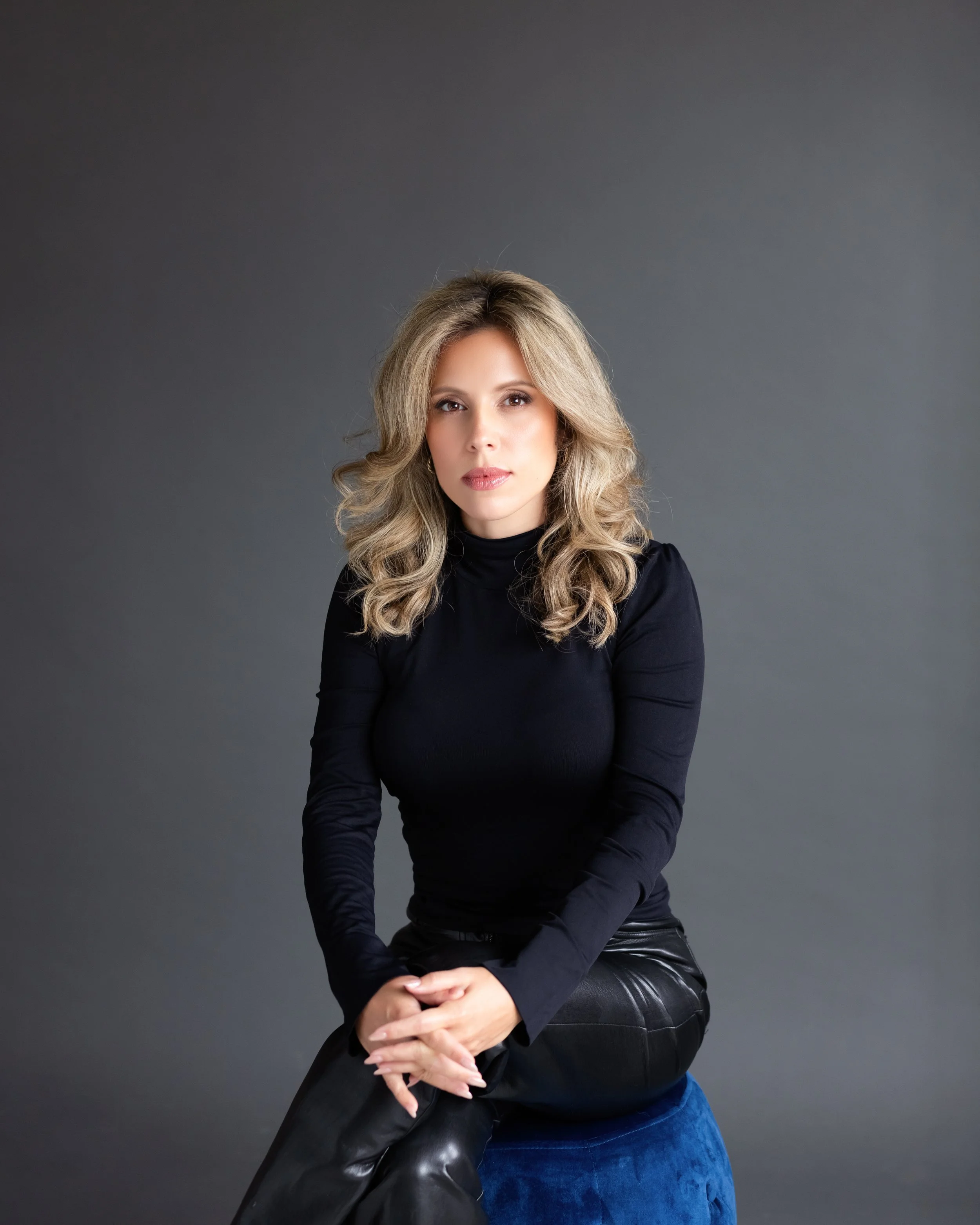 Fotografía profesional de Daly Salermo, autora, analista bíblica