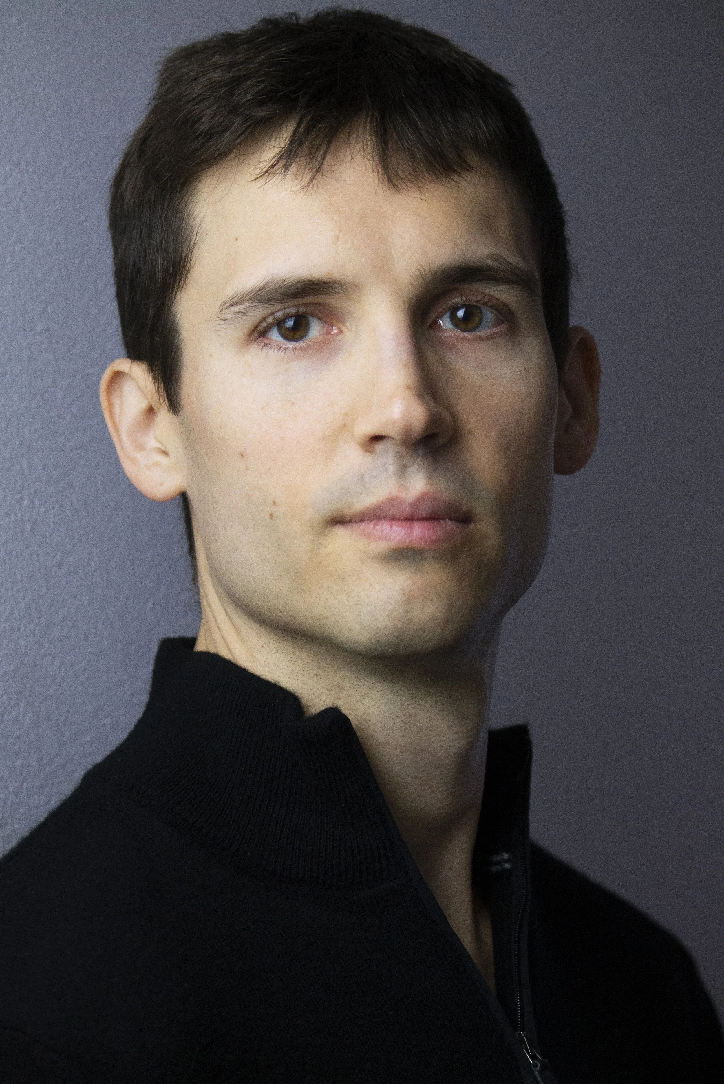 “Doug is like a therapist and a body language expert in one, to say nothing of my talented peers. They've been revolutionary in my approach to doing all of the work.”

— CHAD BIDNER