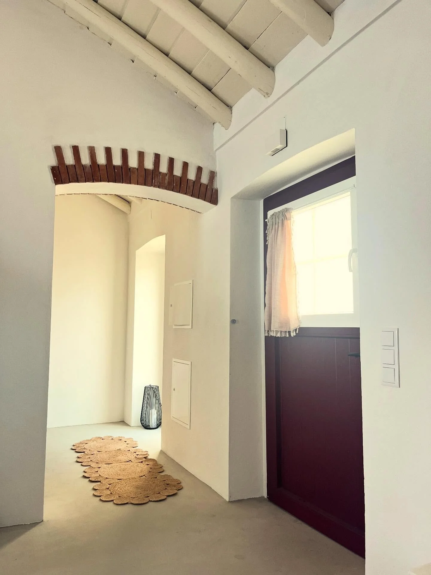 Casa Palma🌴 taking shape as a true homey nest. 🧡 did you know that it used to be two houses, now built into one? ☺️ DM me if you&rsquo;re looking for your next weekend escape in still solid 28 degrees and ☀️🌿