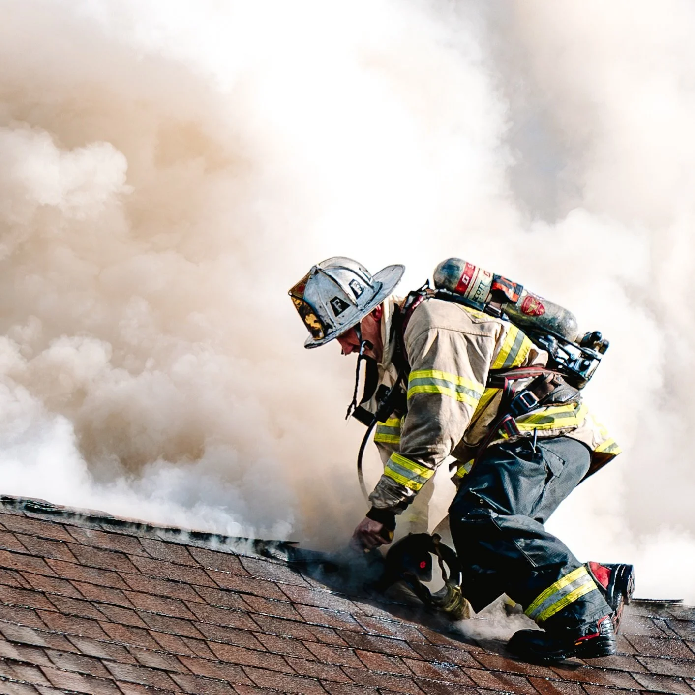 Firefighters tackle a two-alarm fire on the roof of a building at 90 Arlington St. in Framingham on January 9, 2026.

#Firefighter #FireRescue #FirstResponders #FirefighterPhotography #firefighter_daily