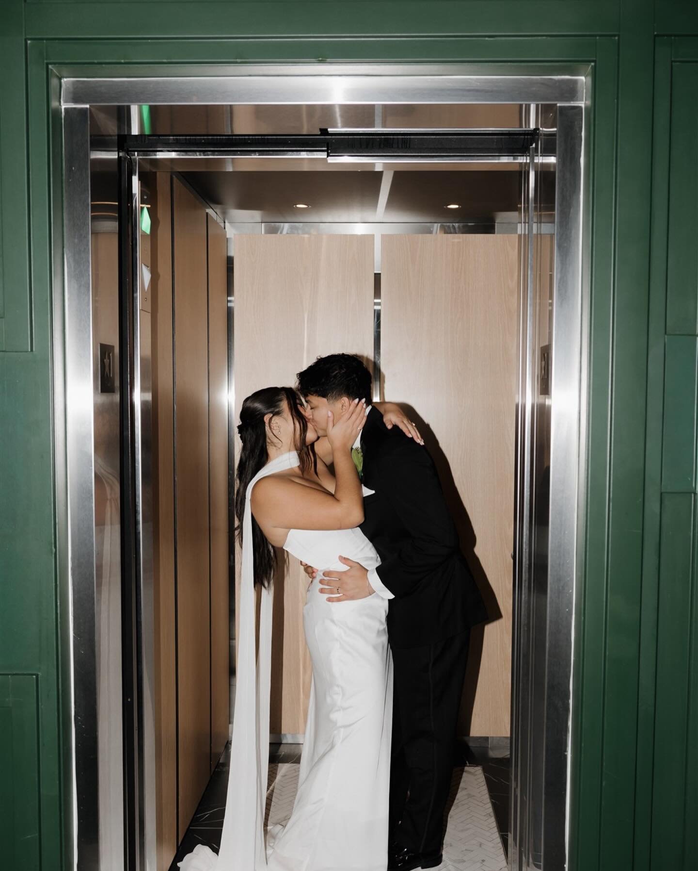 Rivka &amp; Rocco 🤍 I have no words for how incredible this day was so here&rsquo;s round one of their beautiful day in photos 💌

Venue: @grandhallchwk 
Second Photographer: @janessaaliciaphoto 
Makeup: @rebelzmakeup 
Dress: @parkandfifthco 

#vanc