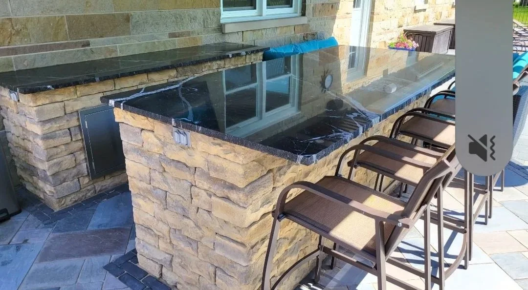 Hardscape outdoor counter top by pool