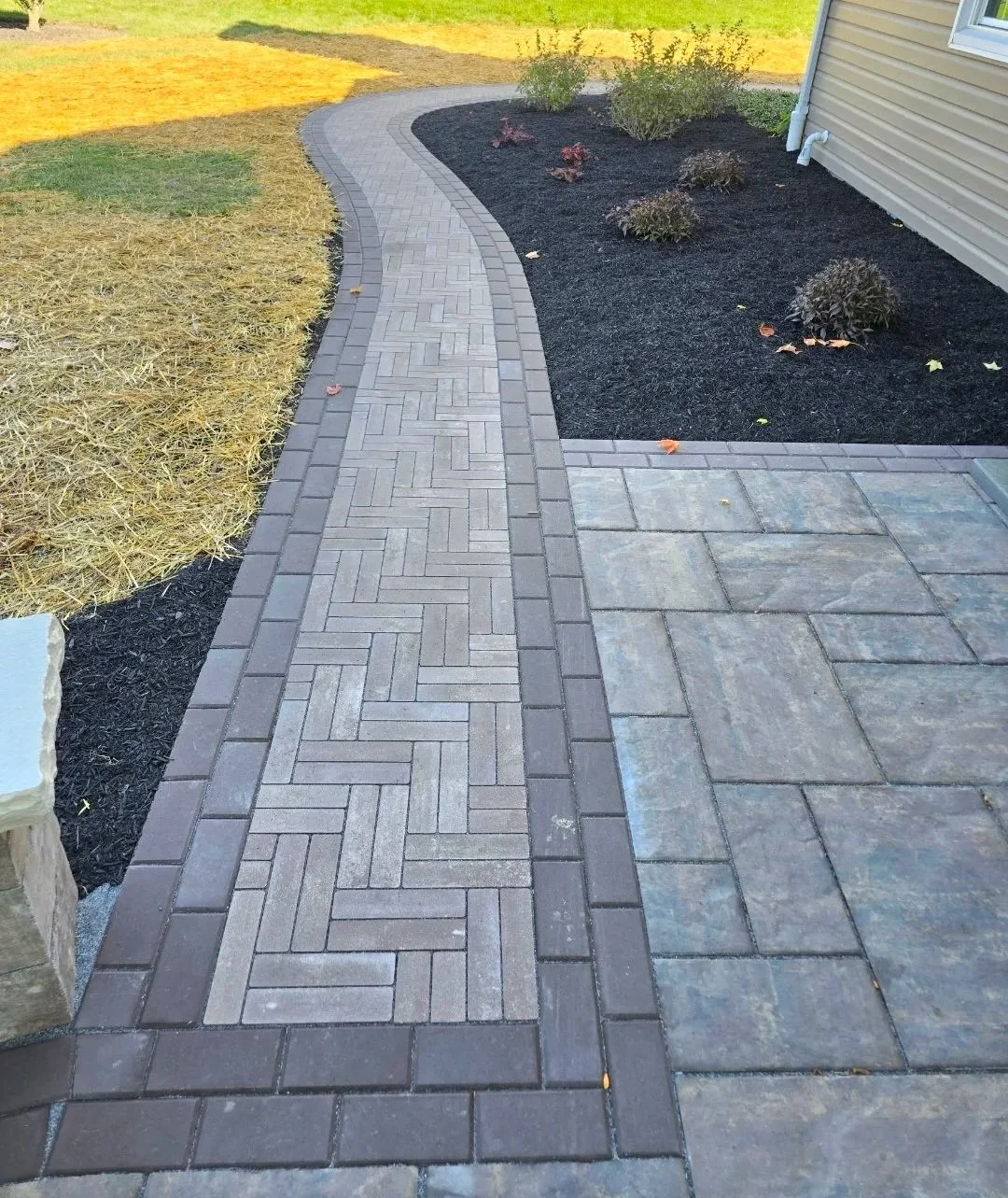 paver walkway using unilock mattoni and holland premier pavers paver patio using unilock beacon hill and holland premier in wapakoneta ohio
