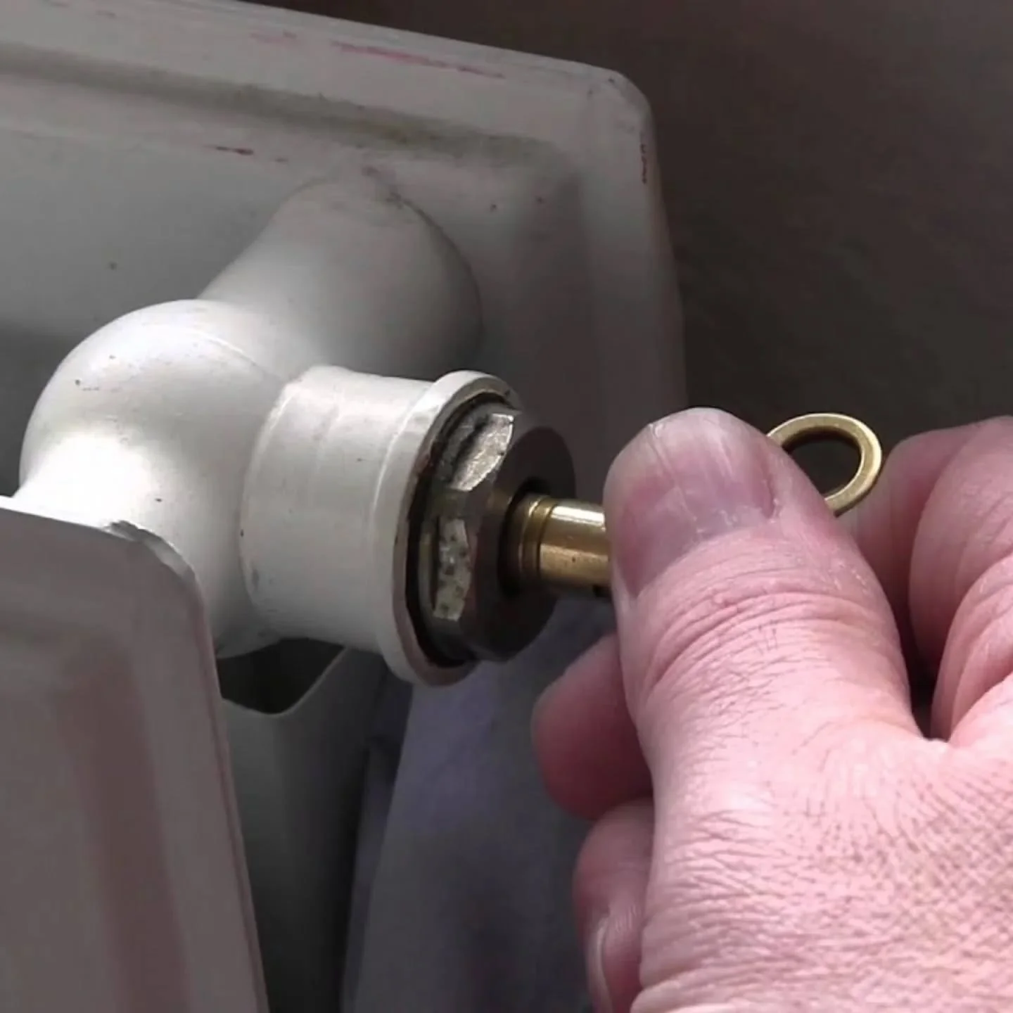 Bleeding &amp; Balancing Radiators &ndash; Ascot 🛠️🔥

Today we were called out to improve a customer&rsquo;s heating performance.
A few radiators were cold at the top, slow to heat, and the system wasn&rsquo;t running efficiently.

✔️ Radiators ble