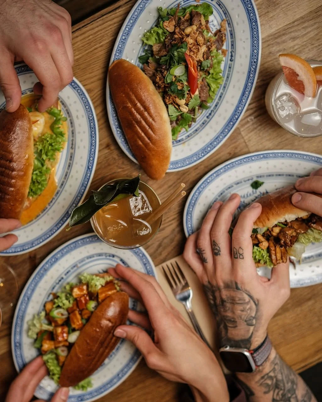 Lunch at Mai Mai just got better.
Try our new sandwiches: Beef Massaman Curry, Chicken with Cashew Nuts, Shrimp in Red Curry &amp; Sweet &amp; Sour Tofu
#barmaimaiamsterdam #lunchspotamsterdam #depijpamsterdam #thaifood