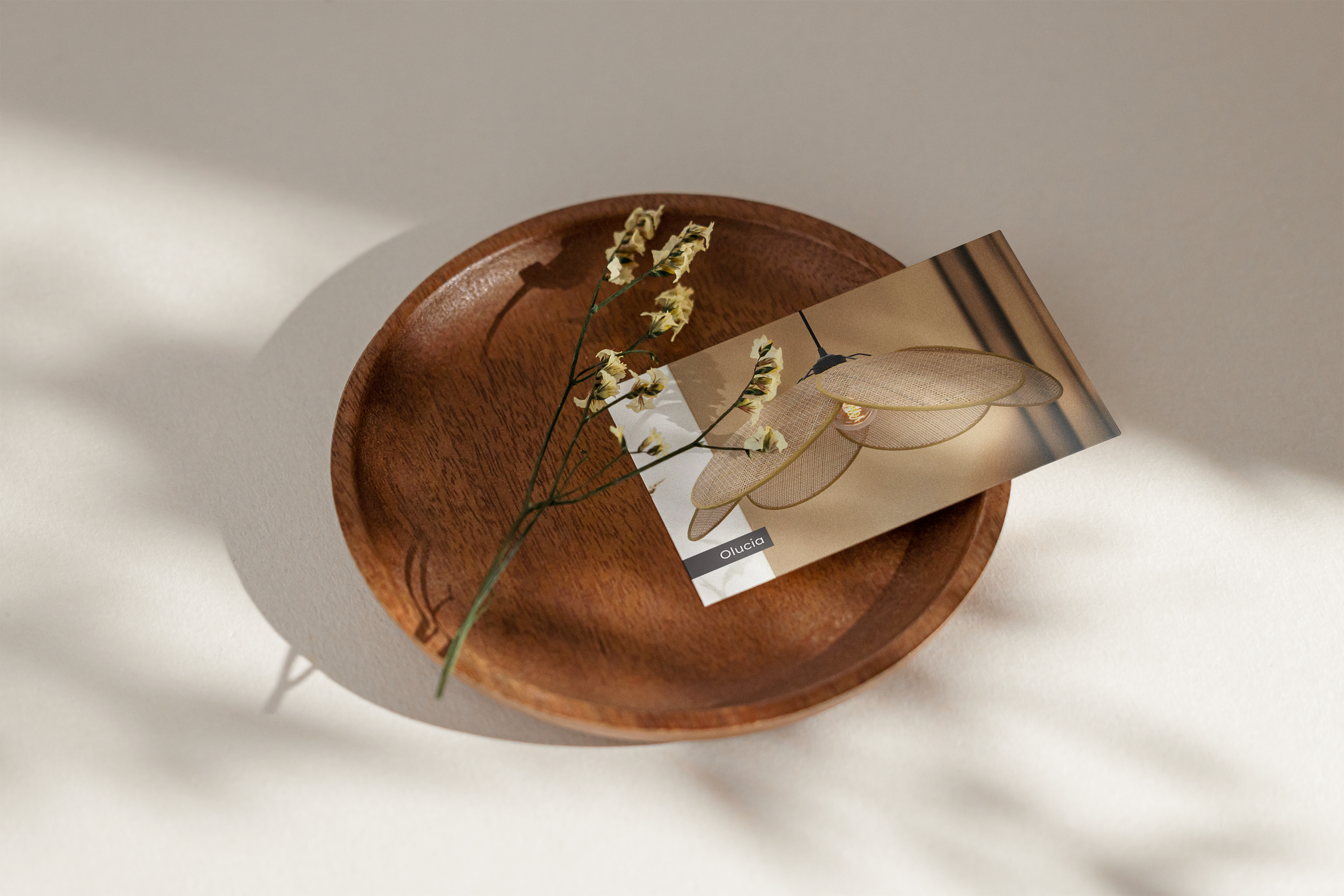 Business_Card_with_Flower_on_Tray.png