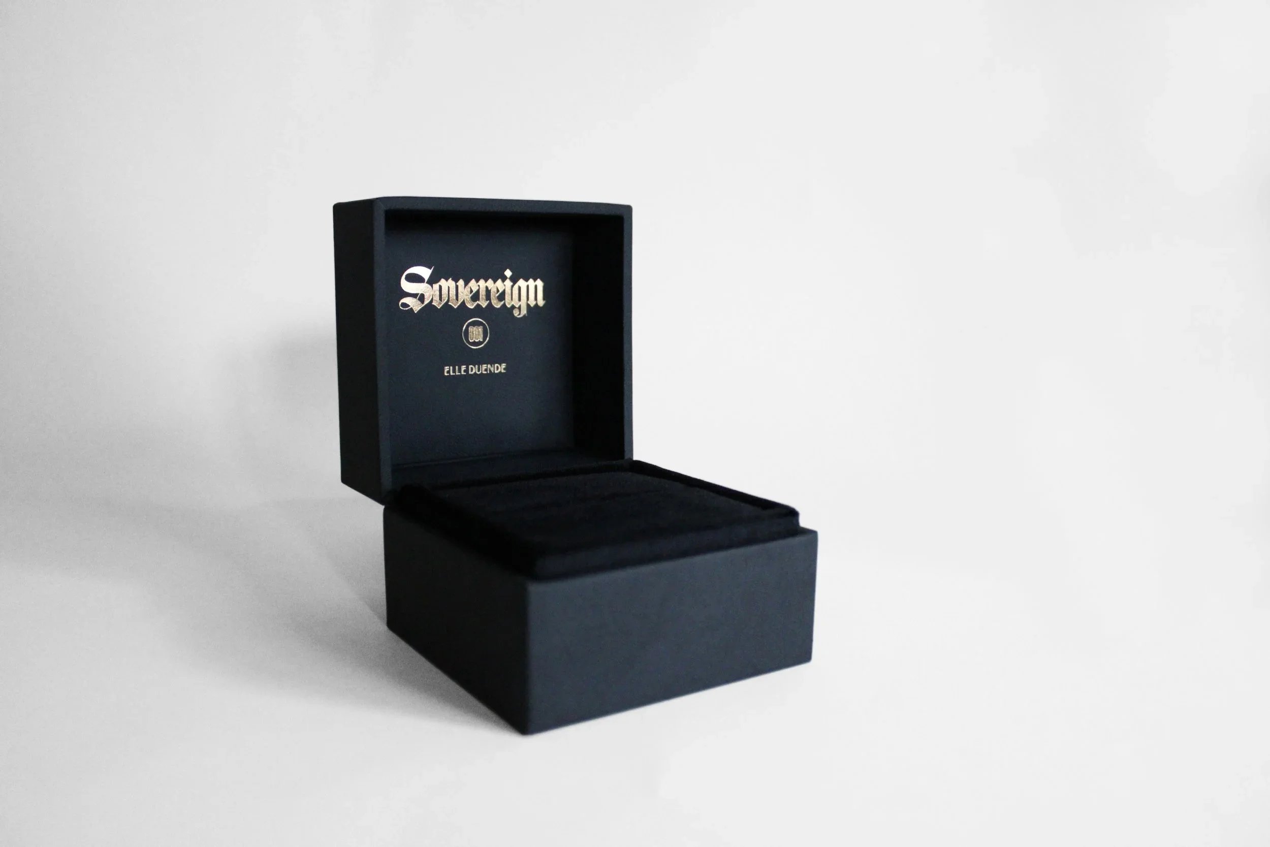 Hinge style bespoke box