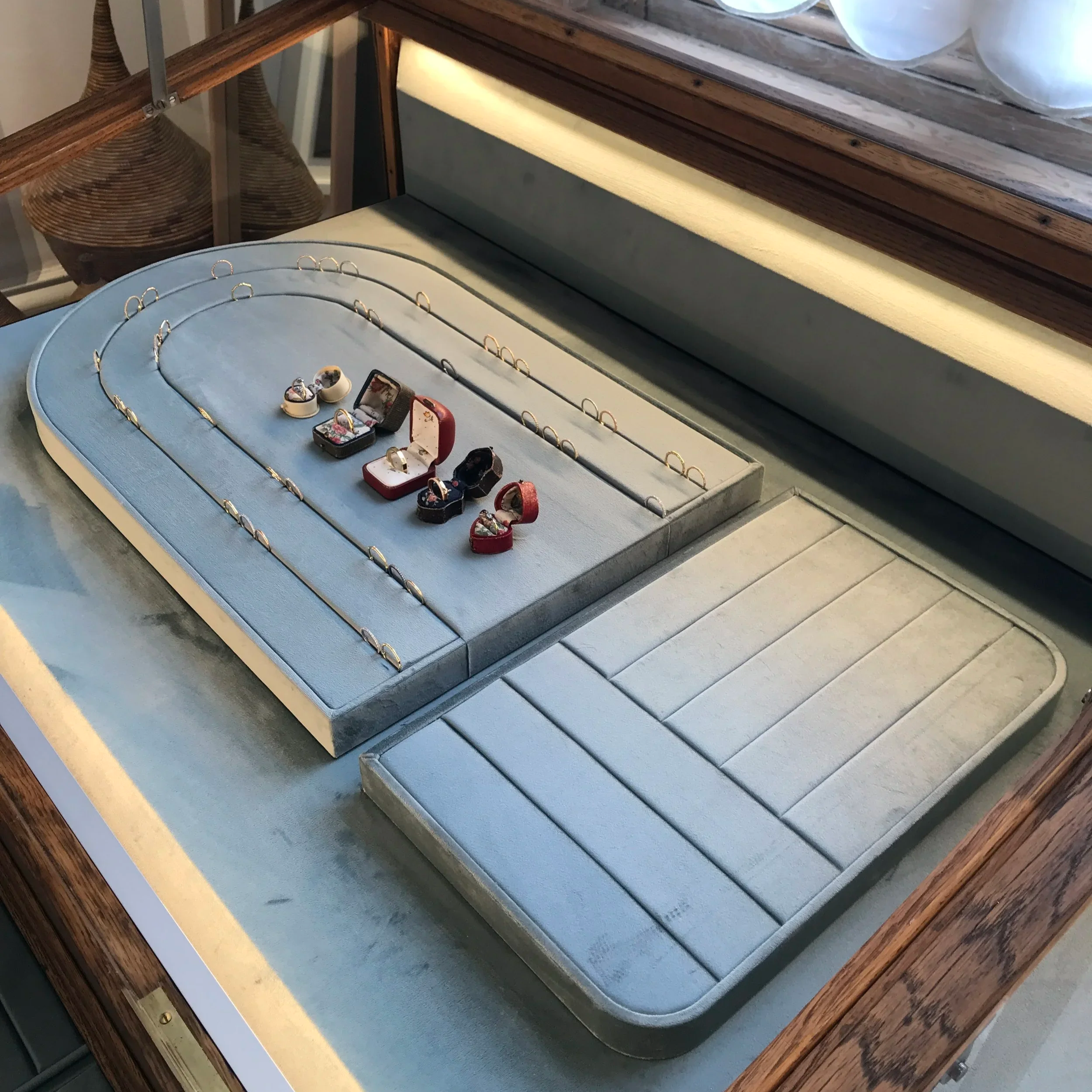 Studio-Novella_Jewellery_Display