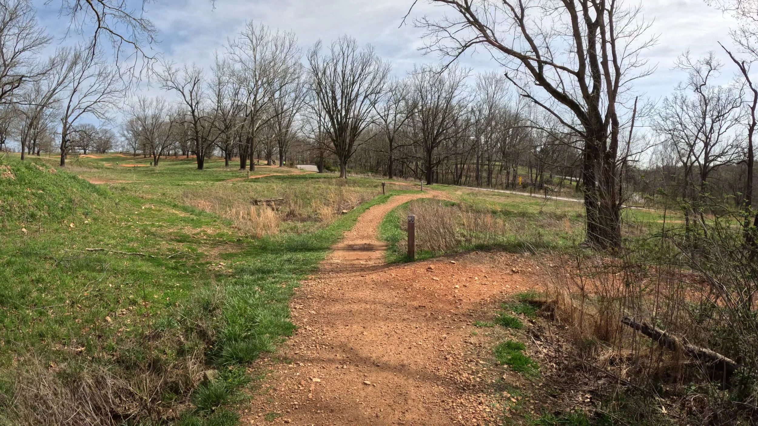 An image near the end of catapult where you can choose to return to the Castle or continue to the gravel road below