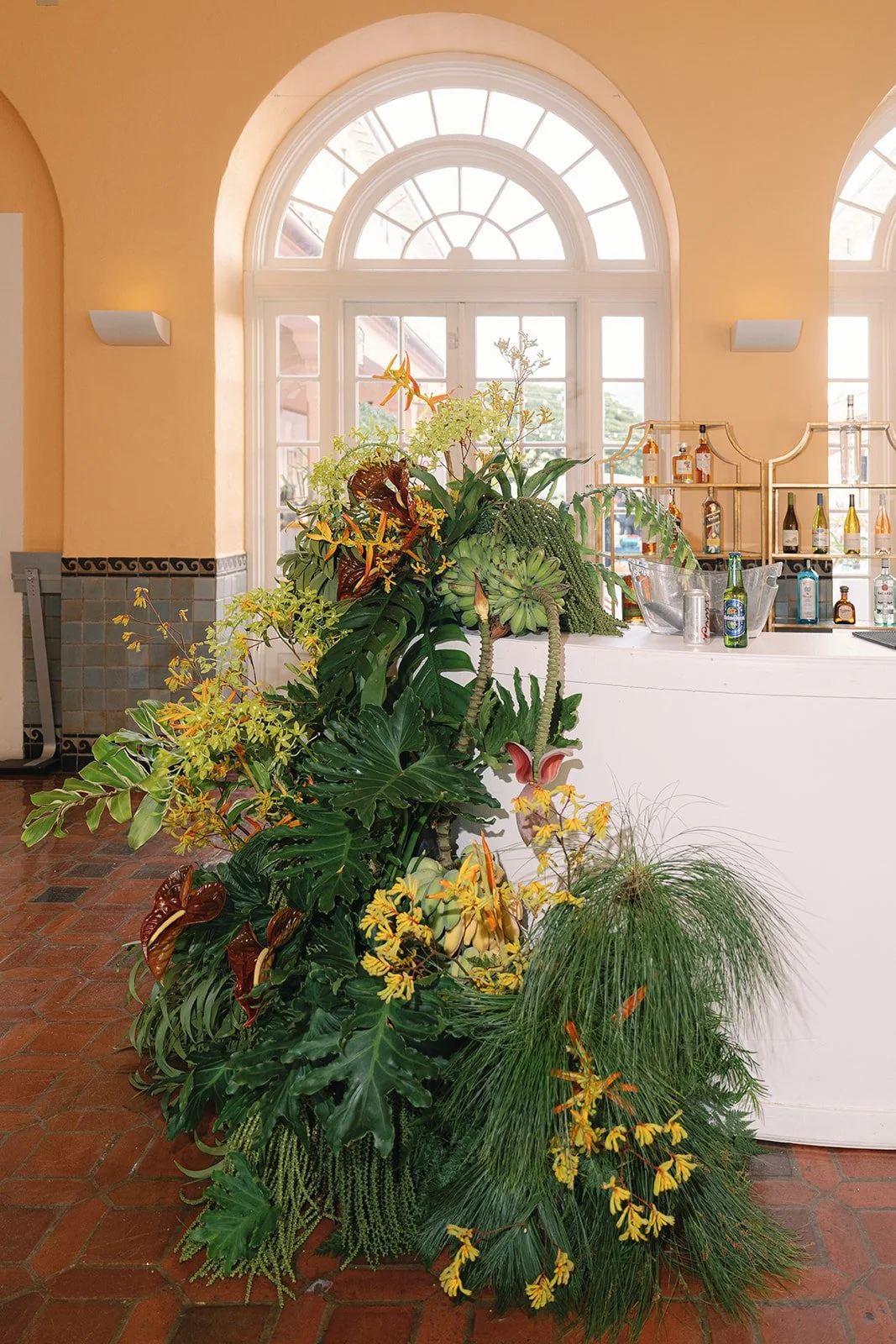 capitol-modern-honolulu-wedding (34).jpg