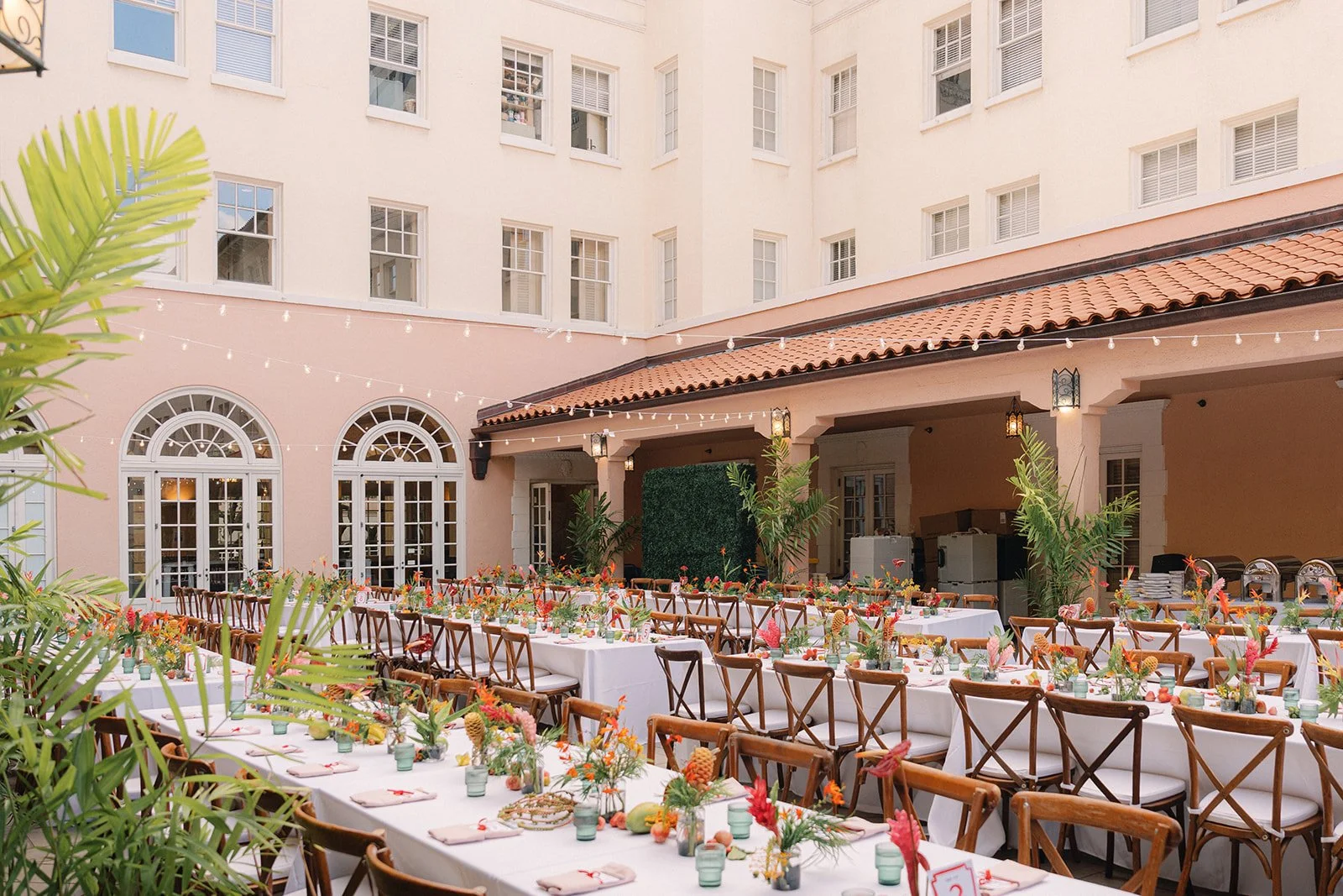 capitol-modern-honolulu-wedding-safiya-wellington (348).jpg