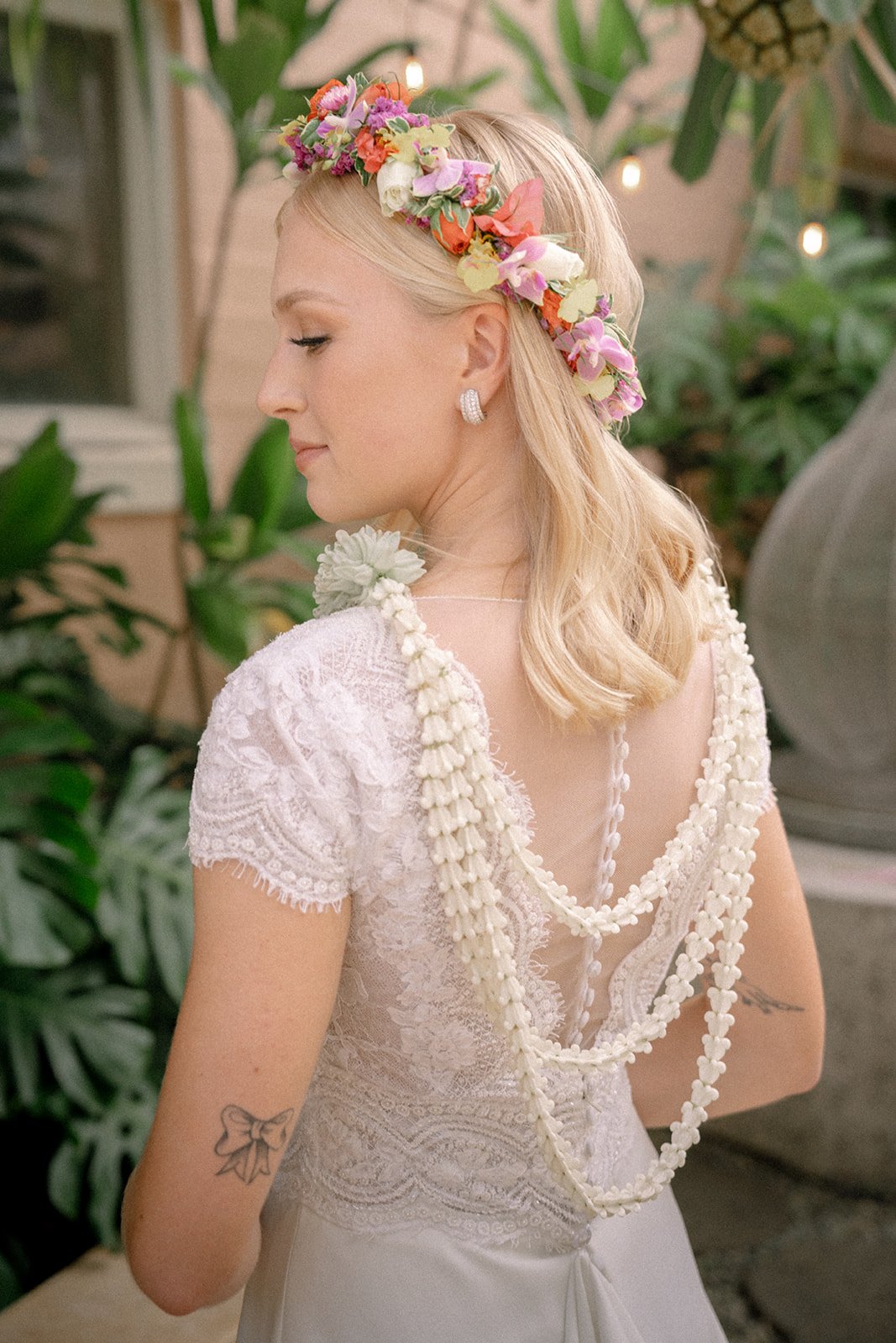 capitol-modern-honolulu-wedding-safiya-wellington (358).jpg