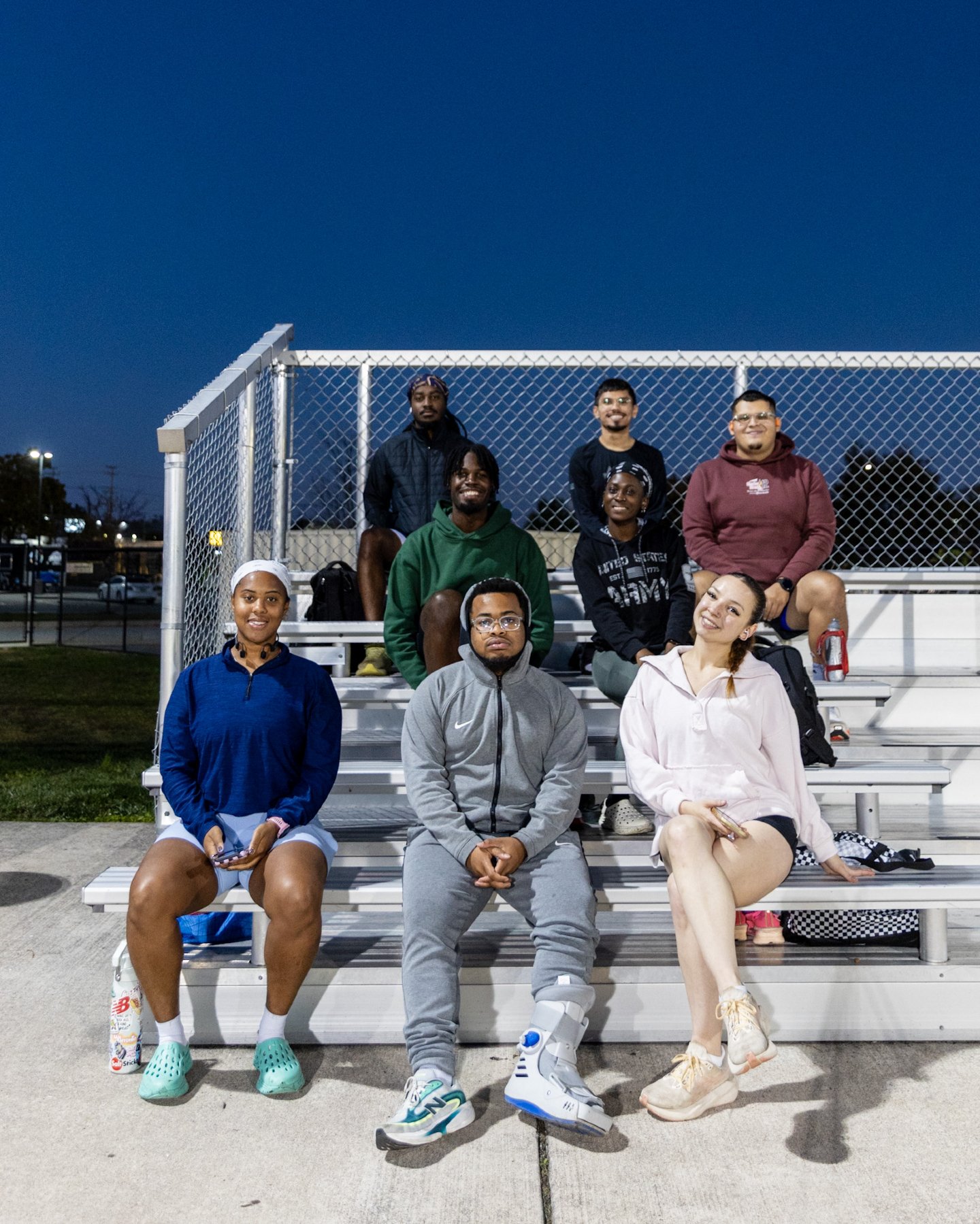 Great start to the week last night at Carver with some broken miles, 1200m repeats, and 800s into 400s 💨