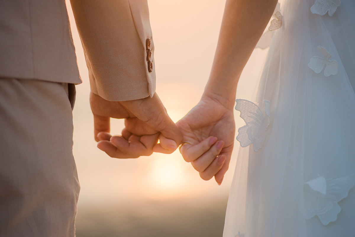 Creekside Event Center-married couple hands 1200px.png