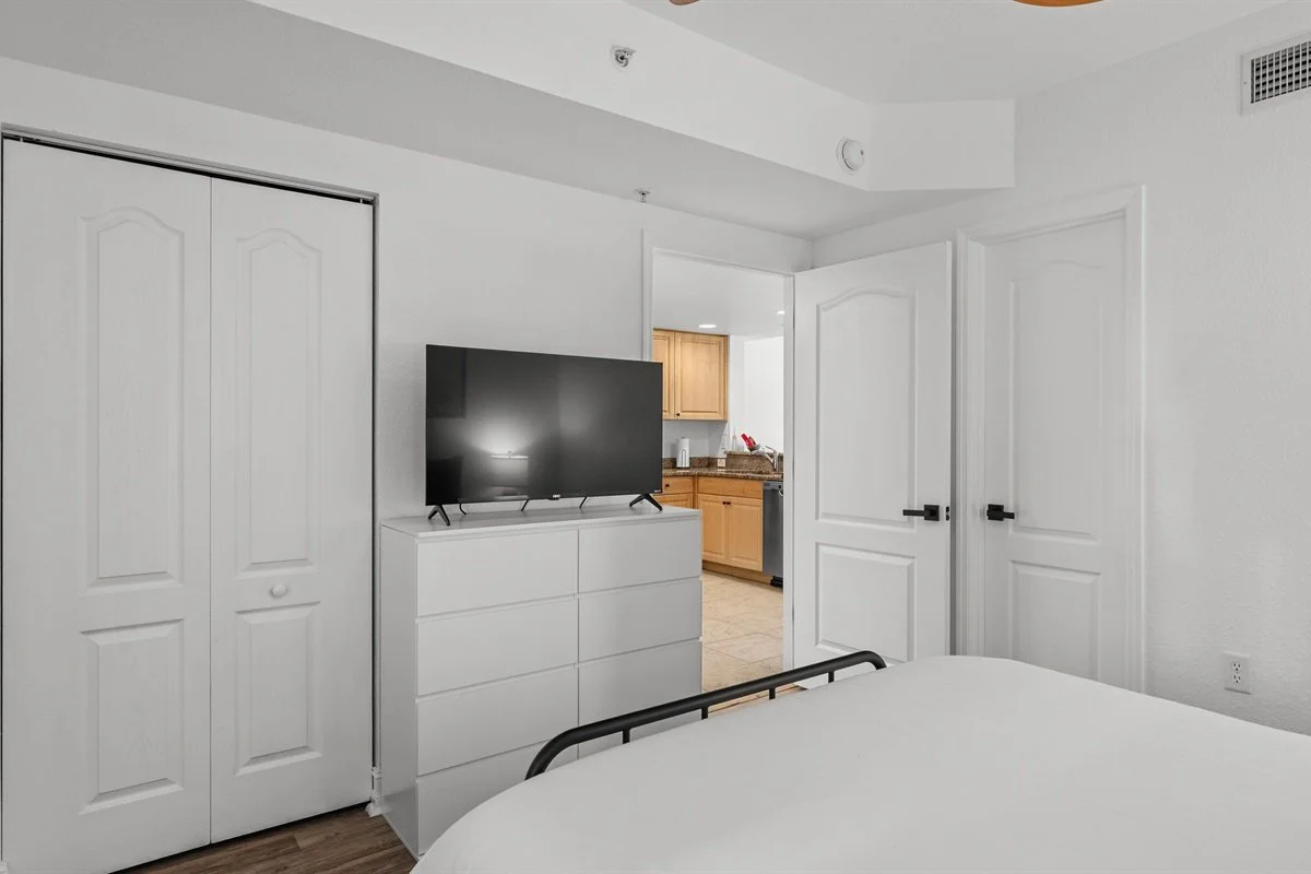 Bedroom #2, smart TV