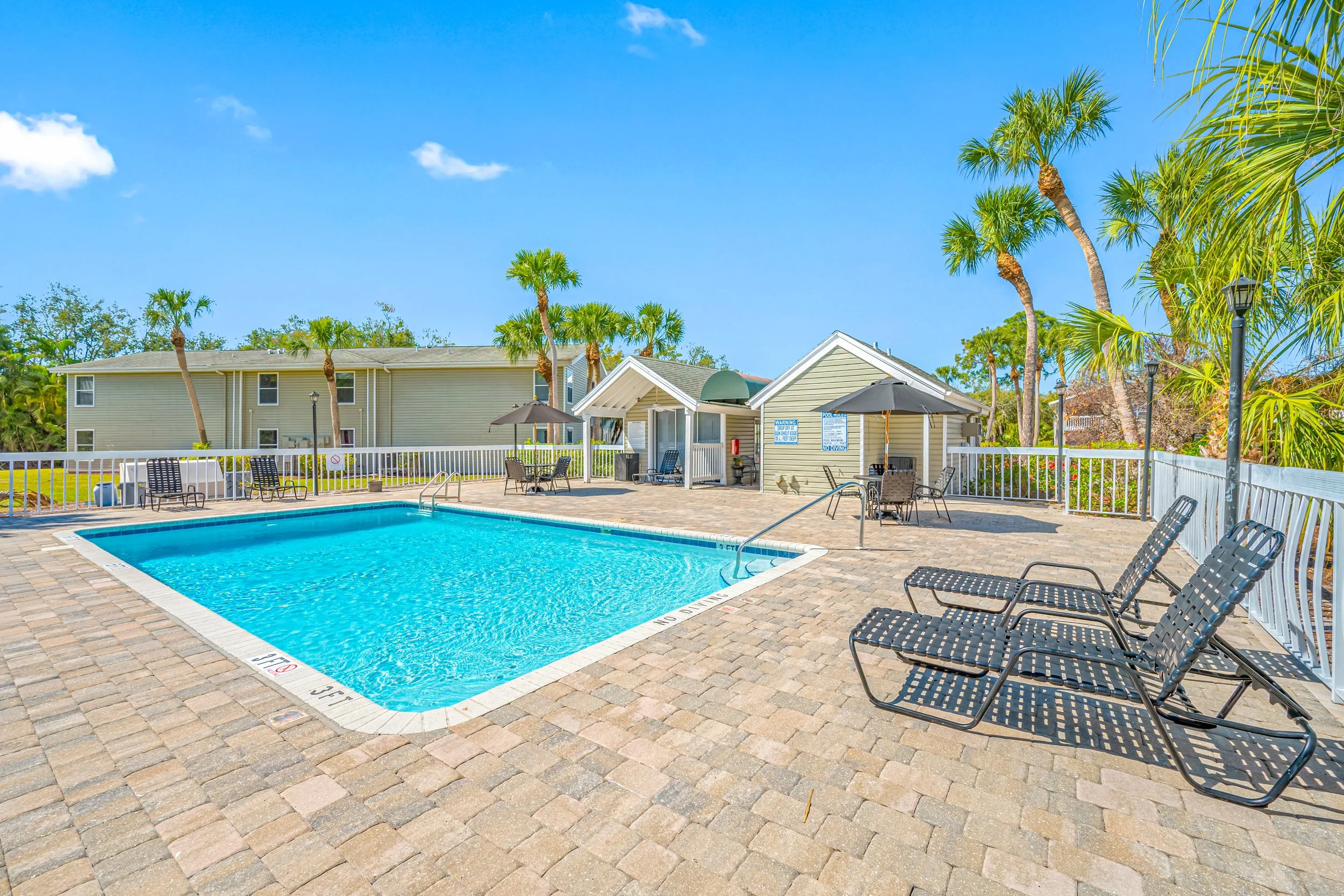 8127 45th Ct E Sarasota-104.jpg