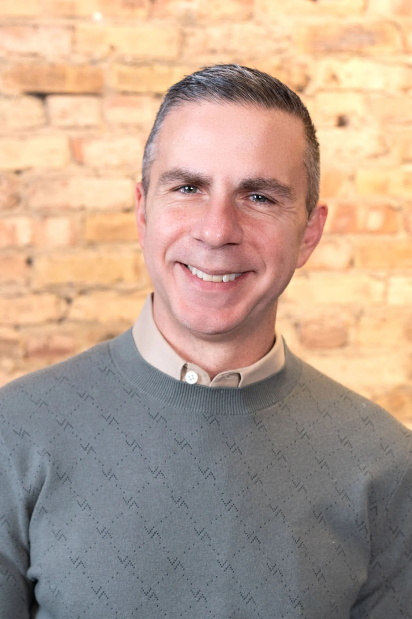 Chris Konstantelos, MD