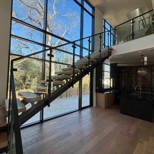 Houston Texas glass staircase railing, modern, clean, luxury glass