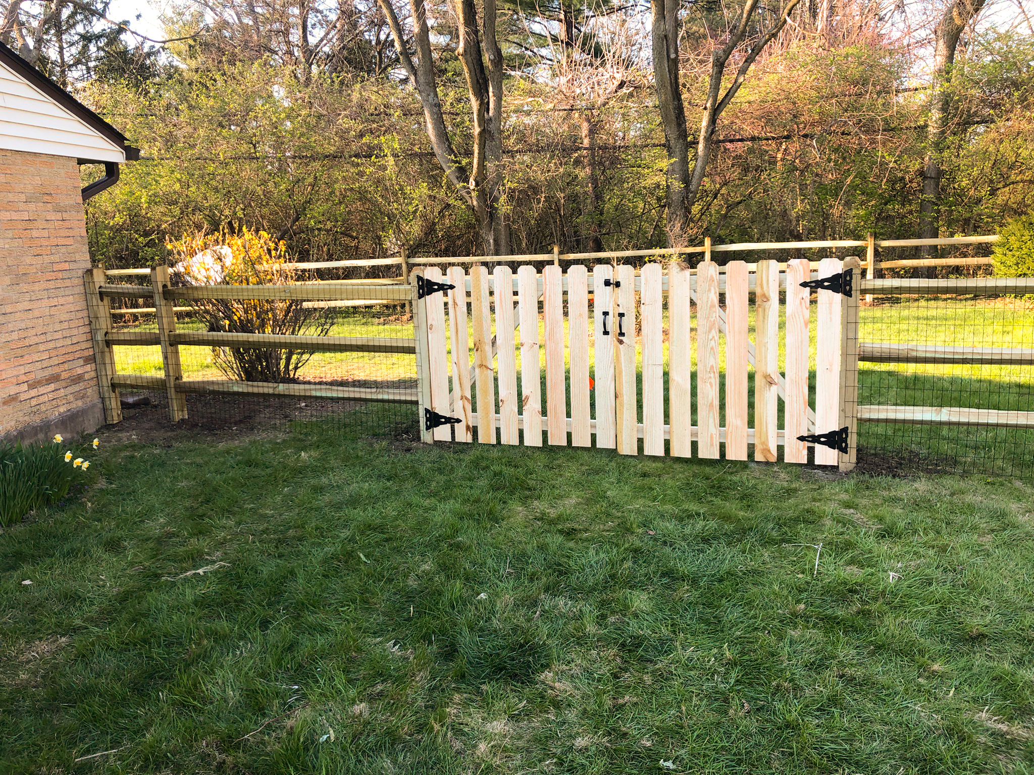 Split Rail Fence with Picket Gate