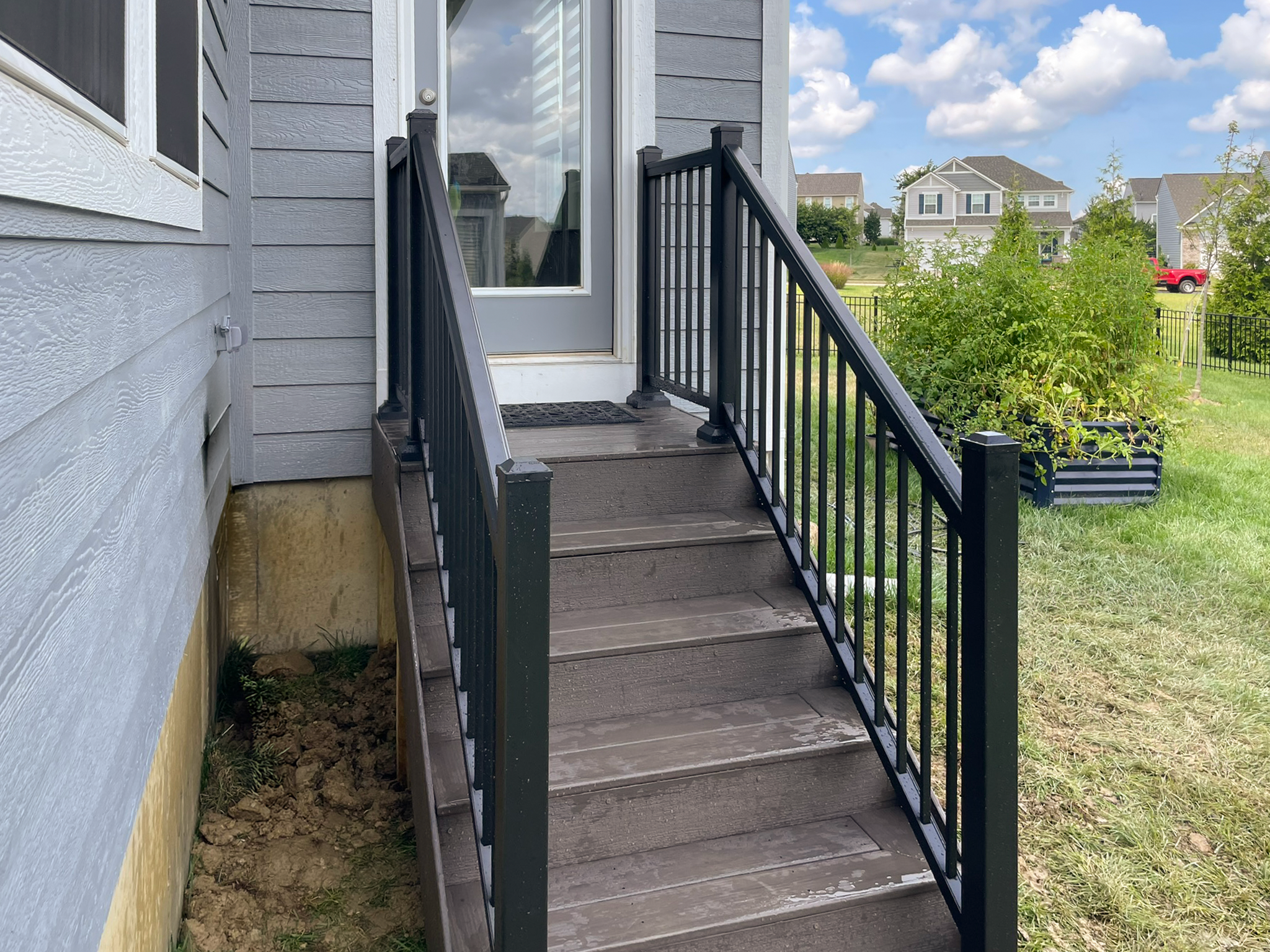 Composite Steps with Aluminum Railing