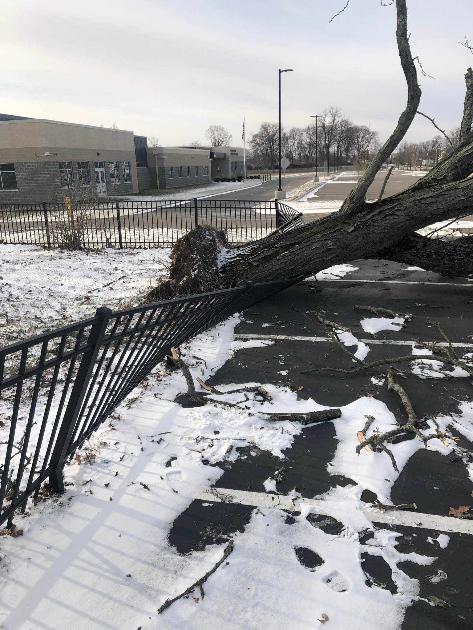Aluminum 3 Rail Fence Repair (Before)
