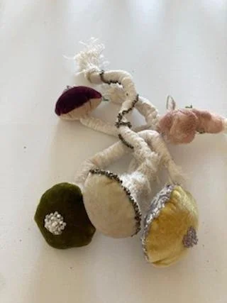 x sm mushrrom long stem.jpg