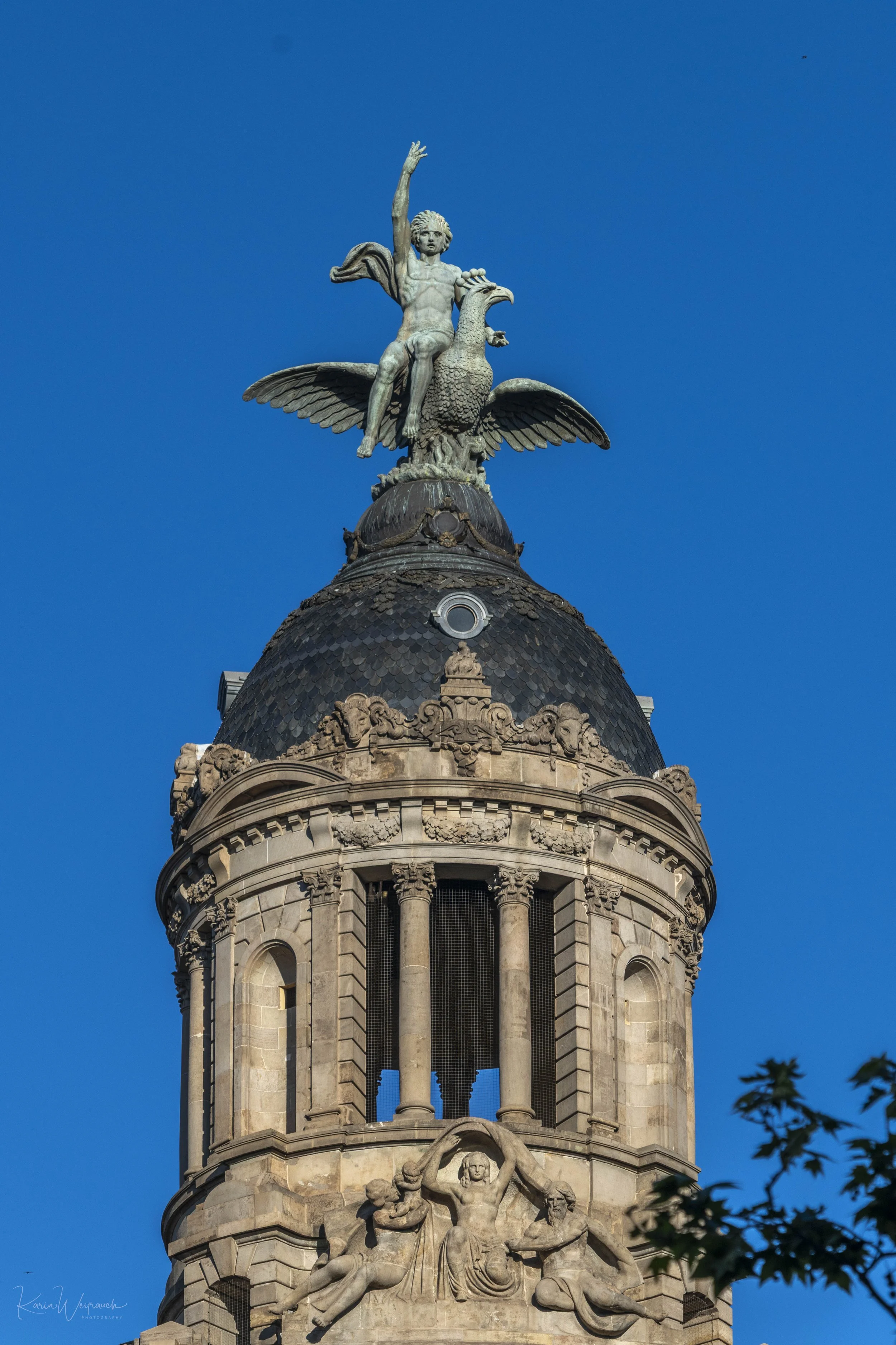 2025-04-20 BCN Cupulas   KCW2991.jpg