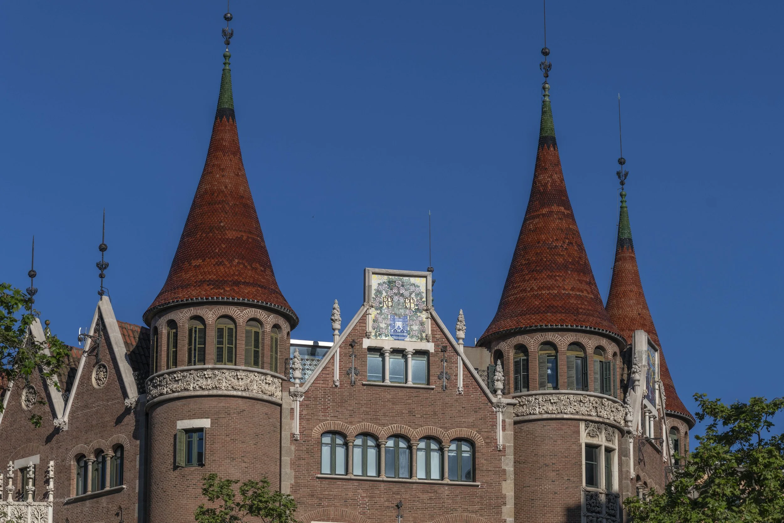 2025-04-20 BCN Cupulas   KCW3065.jpg