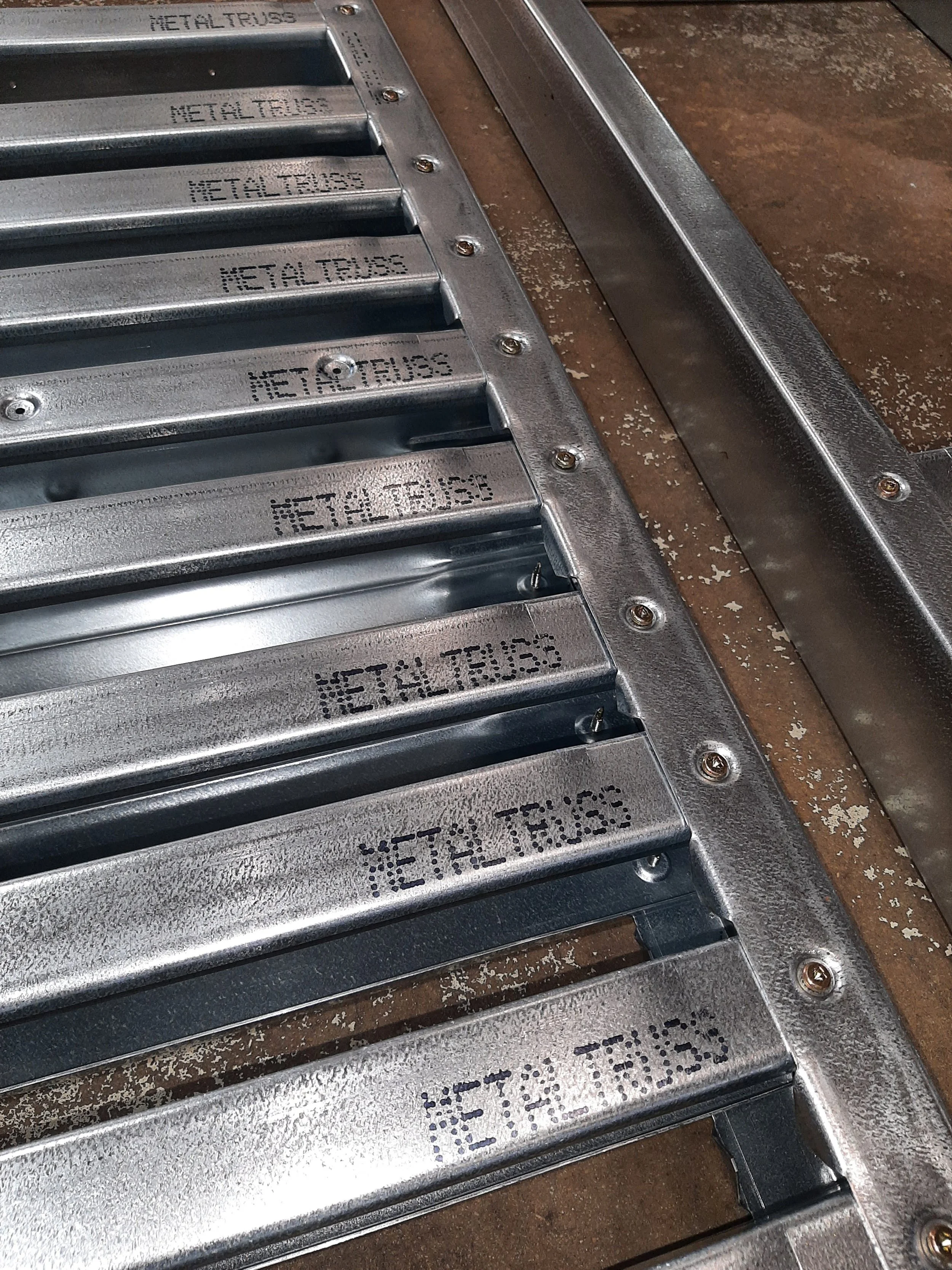 Metaltruss steel stud construction.