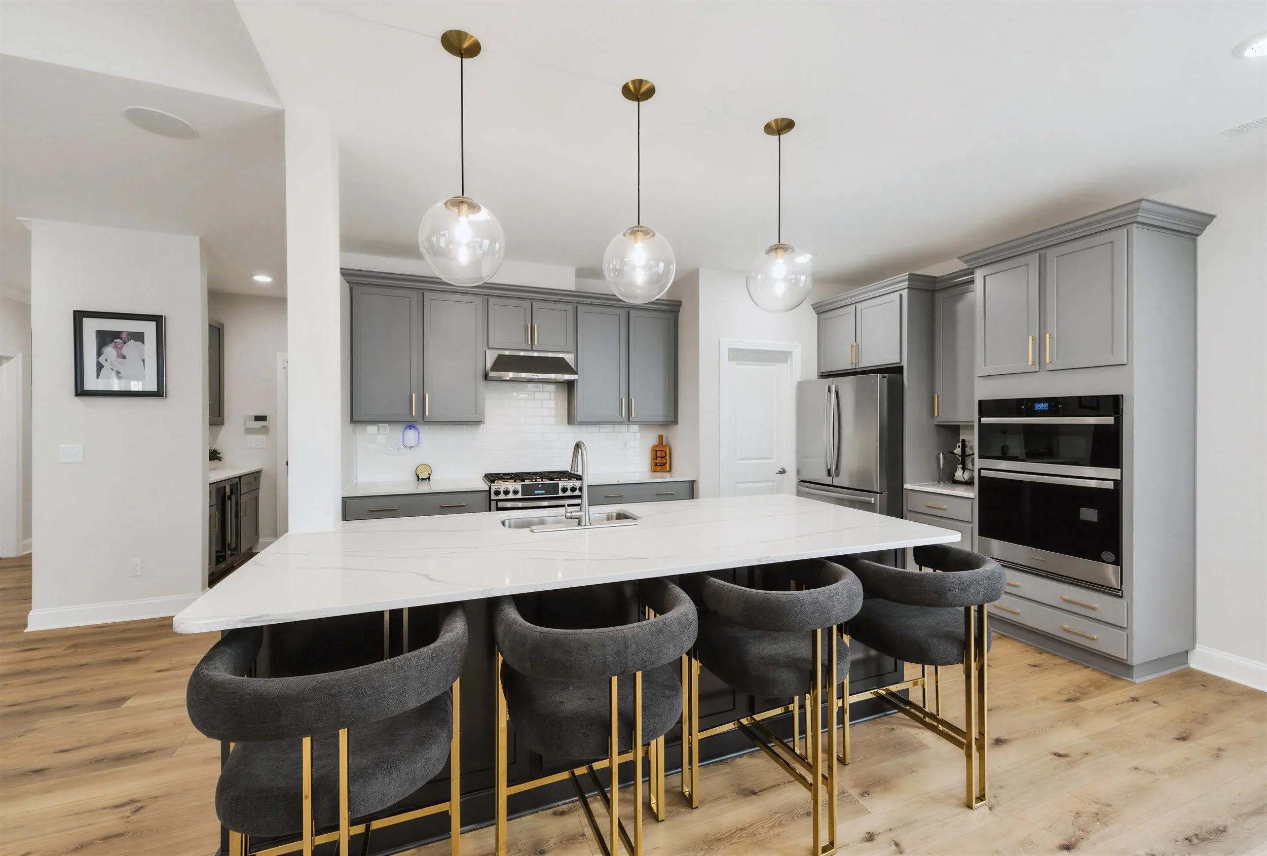 13-Benson_counter_stools_edited_4k.jpg