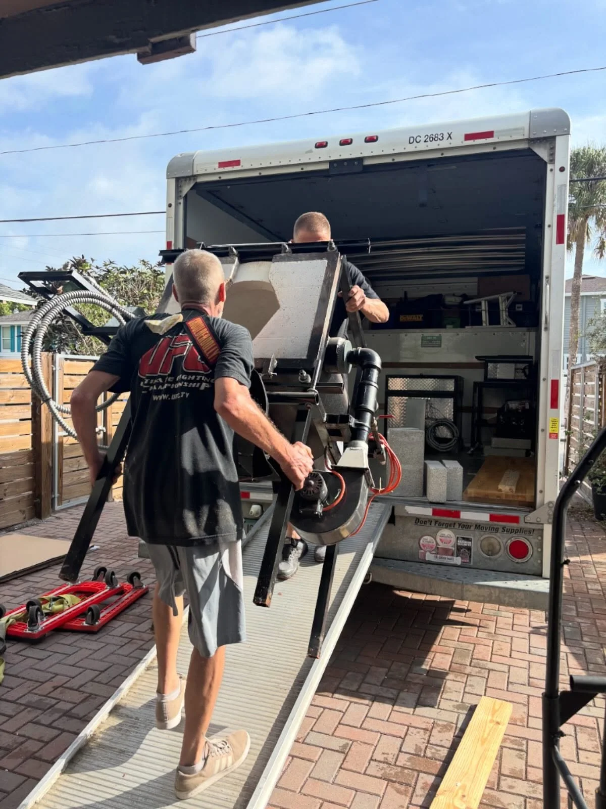 A magical day a few weeks ago when my equipment finally left my garage and was delivered to my new studio 🔥