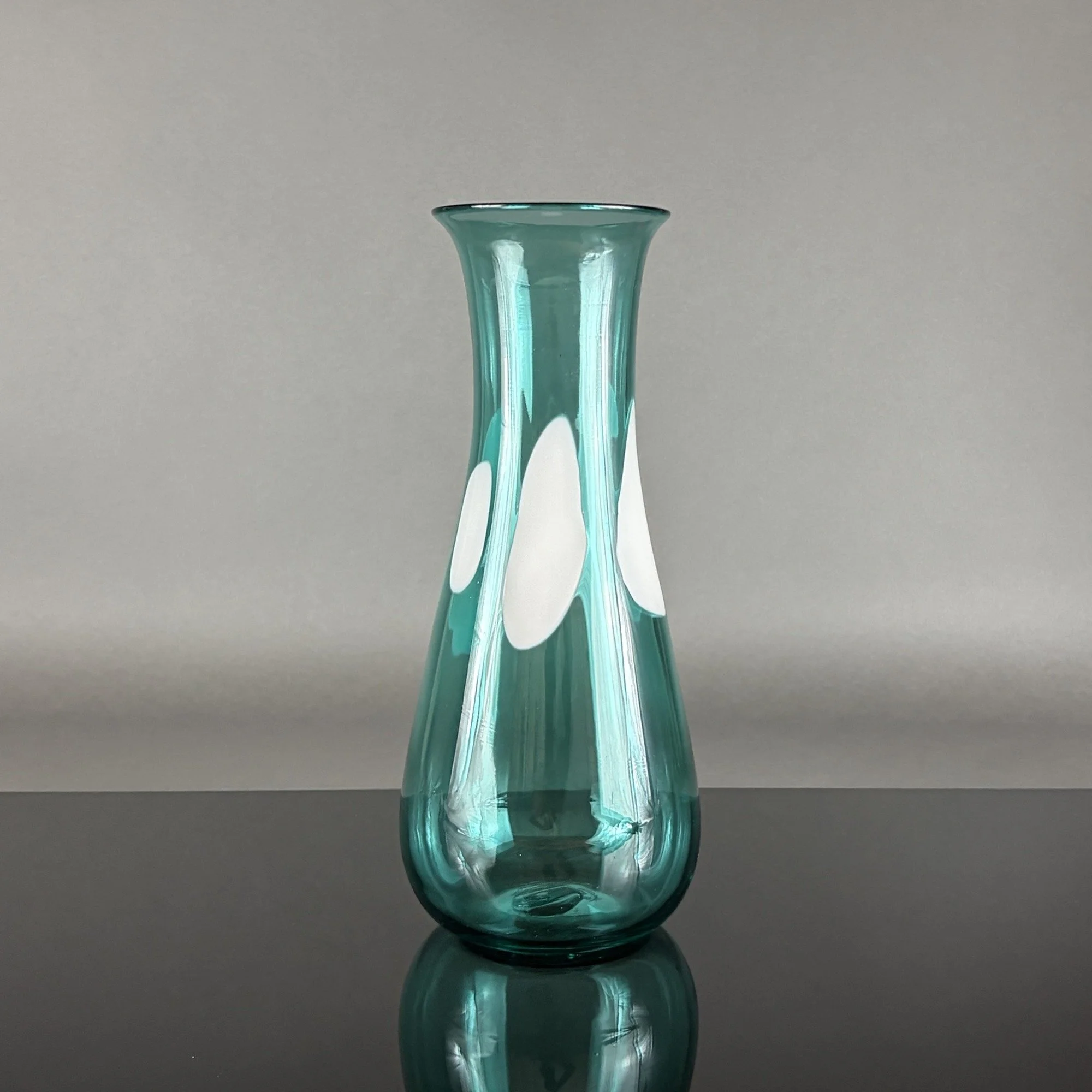 Will_Beights_Glass_Squarespace_Vase.jpg