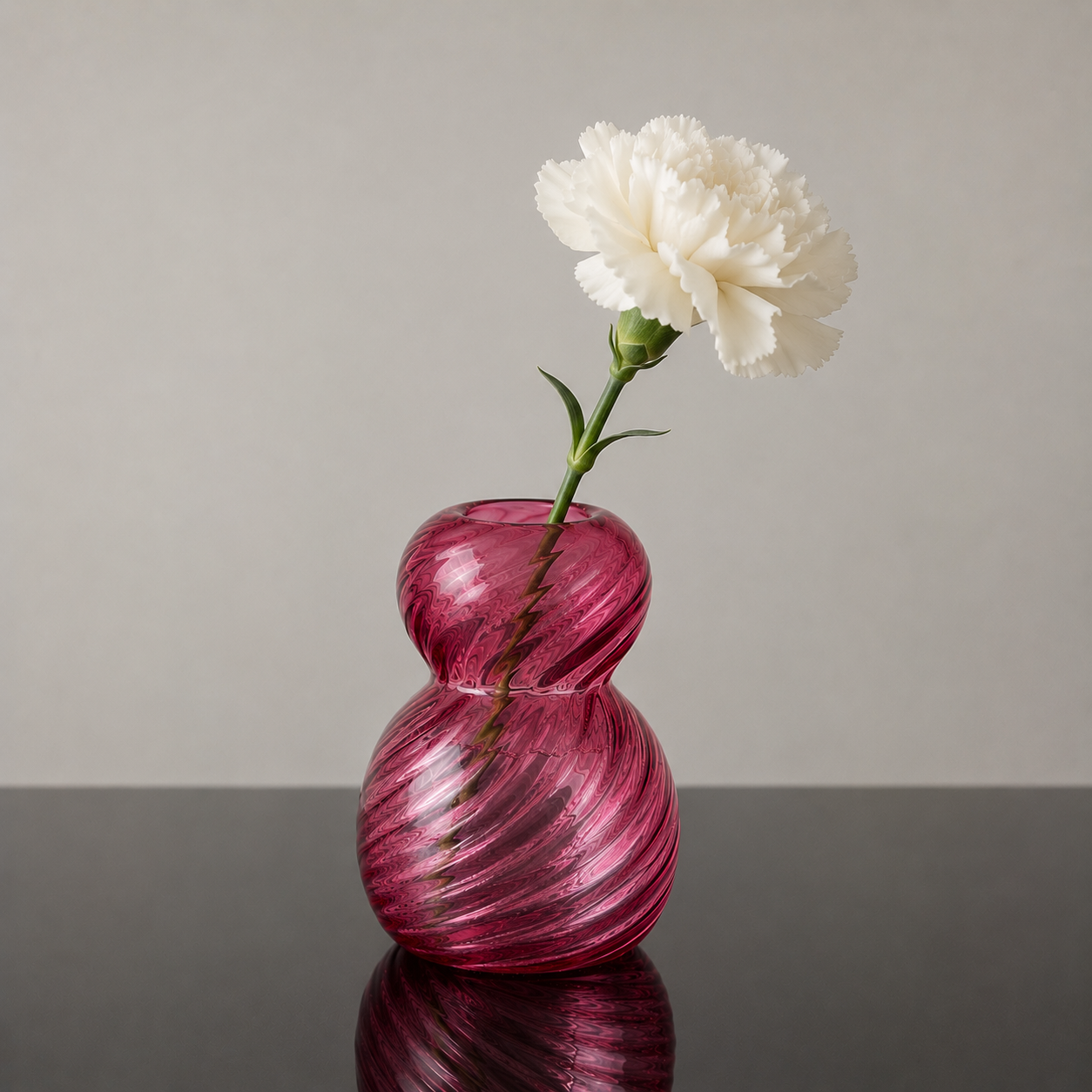 pink optic twist bud vase.jpeg.png