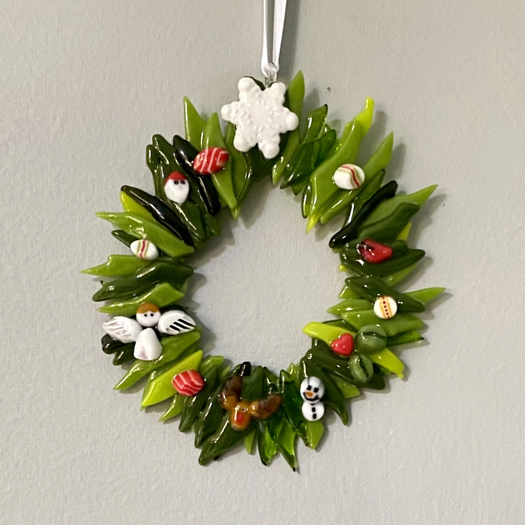 Glass Wreath Decorating Experience