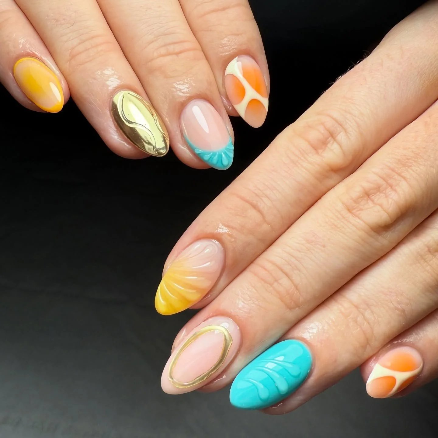 Australia nails giving summer vibes 🦋🐚💛

Done by @katyraenailartist.pmu 
Using @glossifyofficial 
@sissiofficial_ 3D Gel 

#summernails #holidaynails #3dnails #cheshirenails #wilmslow