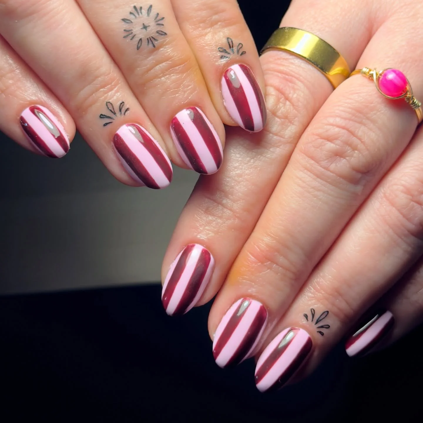 The dreamiest of stripes from our @lauren_thatnailstudio 😍💖

Done using @glossifyofficial 
Prepped using @willowacademy_lj 

#wilmslownails #stripednails #nailart #cheshirenails #Cheshire