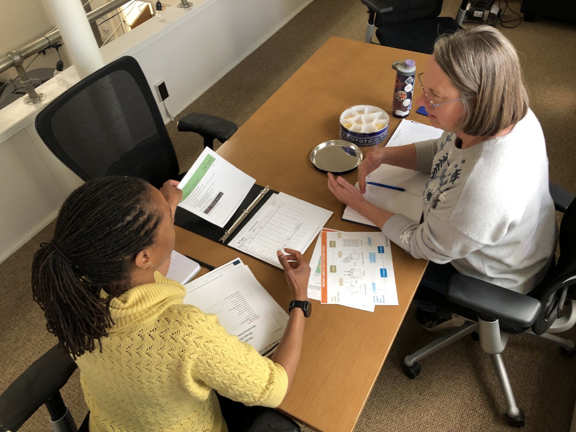 As we prepare to launch the first Raw Carrot site in British Columbia this fall, it has been a gift to welcome Andrea from Sanctuary Youth Centre this week 🧡

Over the next couple of days, Andrea will visit kitchens, meet teams, and spend time learn