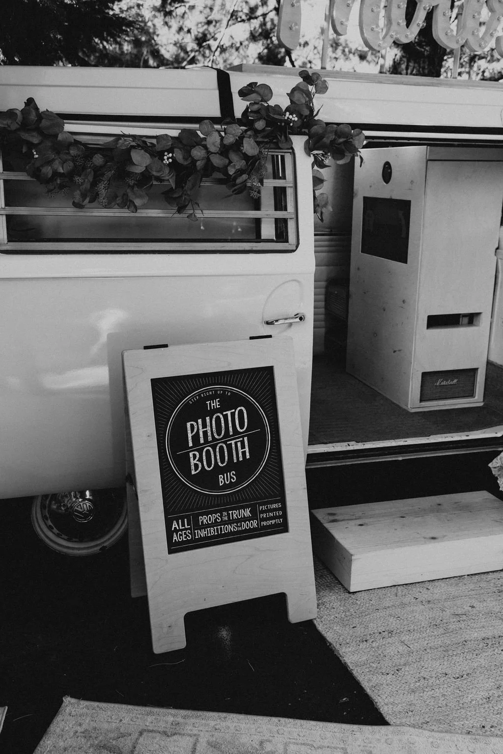 A breathtaking display of luxury wedding florals by Blooms by Tesla for a high-end celebration in Alpine, Utah. This design features a lush, romantic blend of creamy white roses, soft blush peonies, and delicate sweet peas, creating a timeless pink a