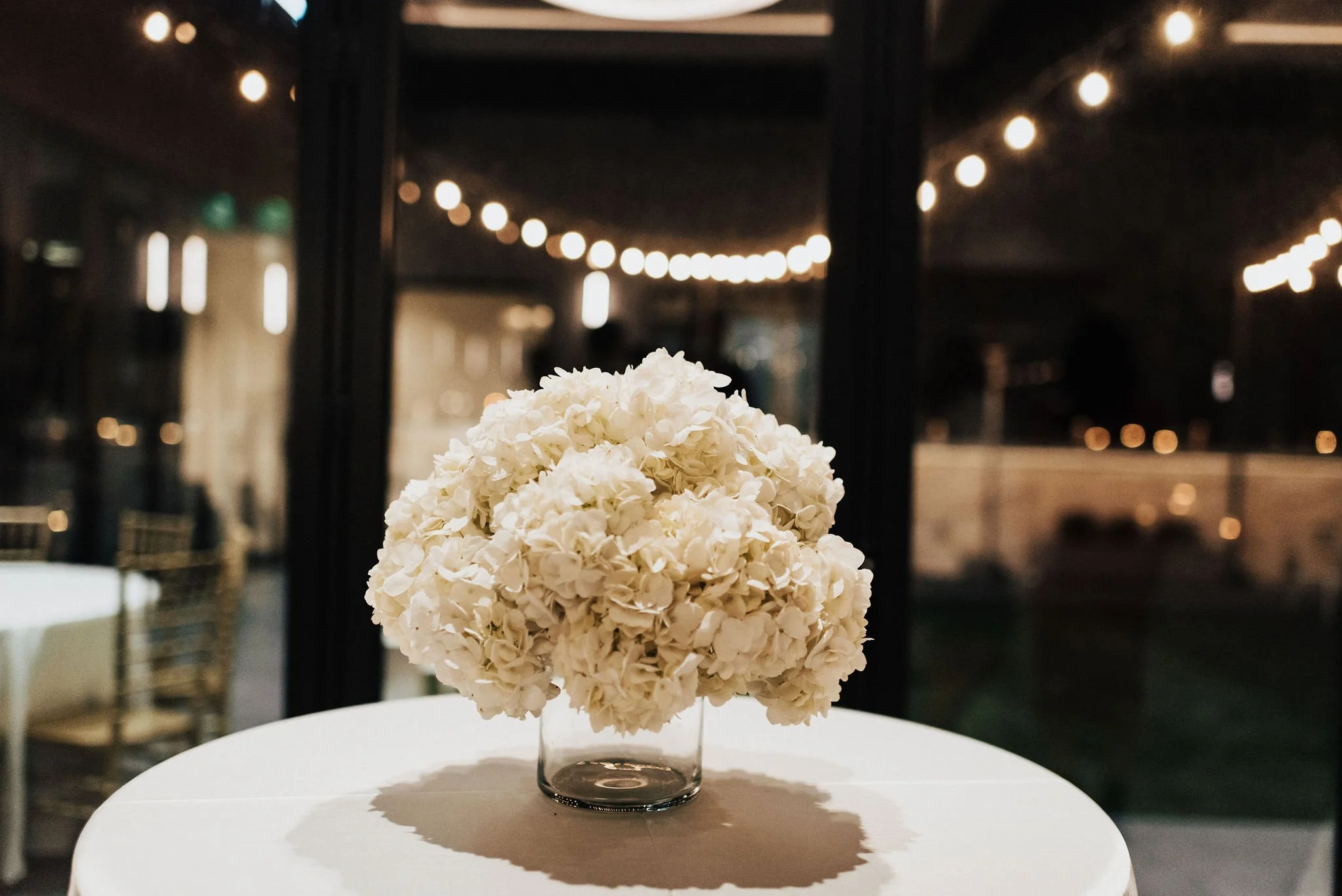 white-hydrangea-cocktail-table-centerpiece.JPG
