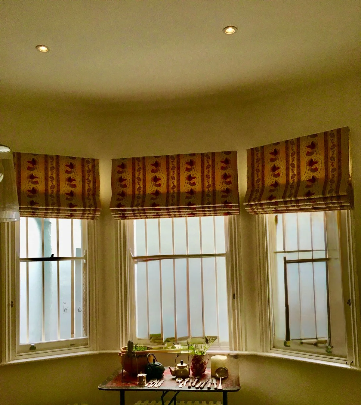 Trio of handmade bespoke roman blinds in Casse-noisette from Decor Barbares & backed in linen from The Cloth Shop.