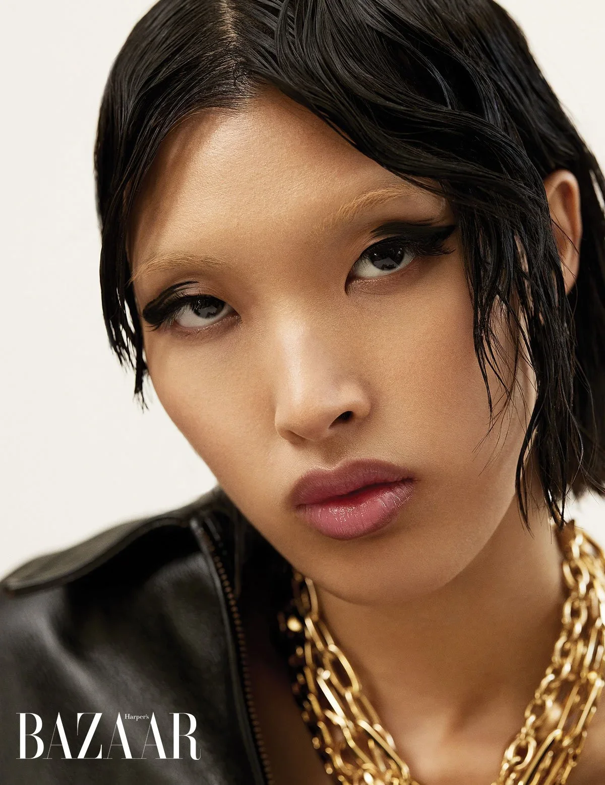 harpers-bazaar-vietnam-dahan-phuong-oanh-gail-job-08 (1).webp