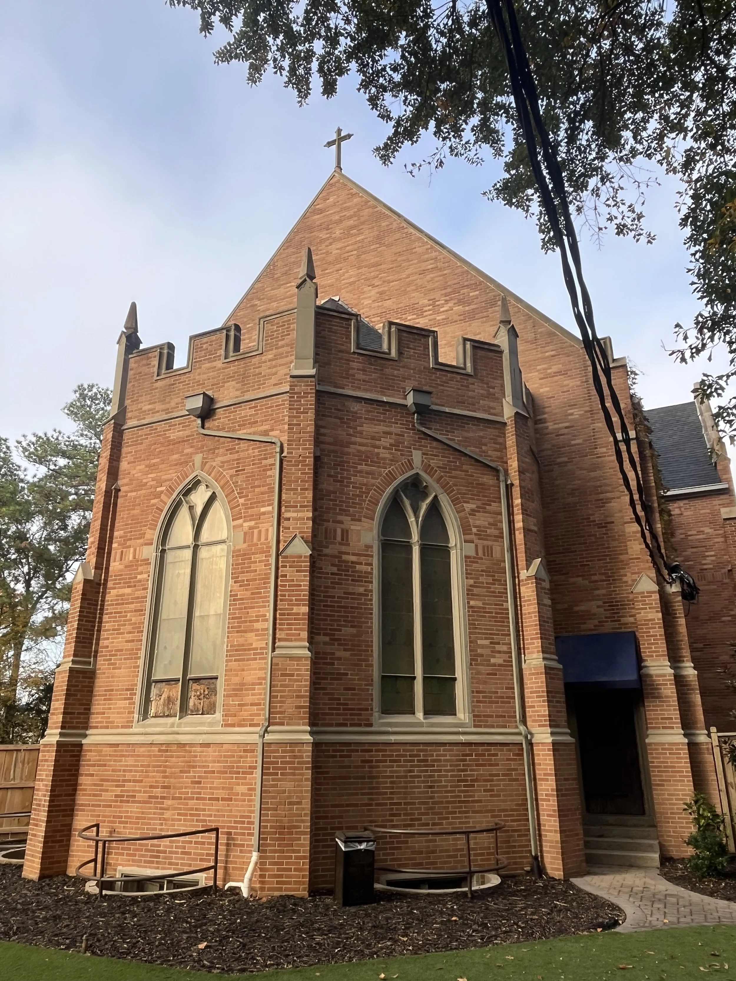 A brick school building after a fresh soft washing, showing how clear and crisp the brick looks from the cleaning.