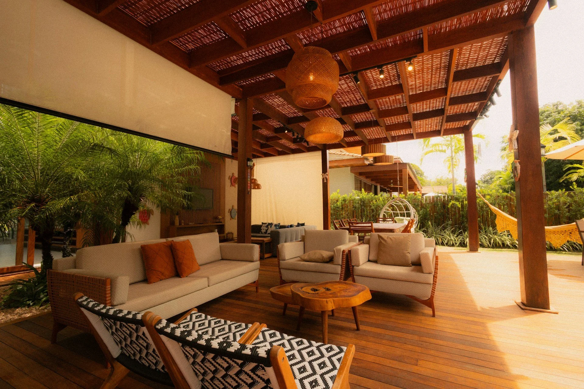 How to Hire a Deck Contractor in Longmont This Summer