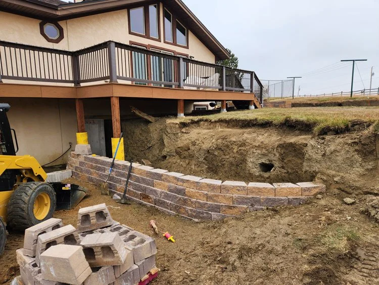 retainingwall-min-inaction.jpg