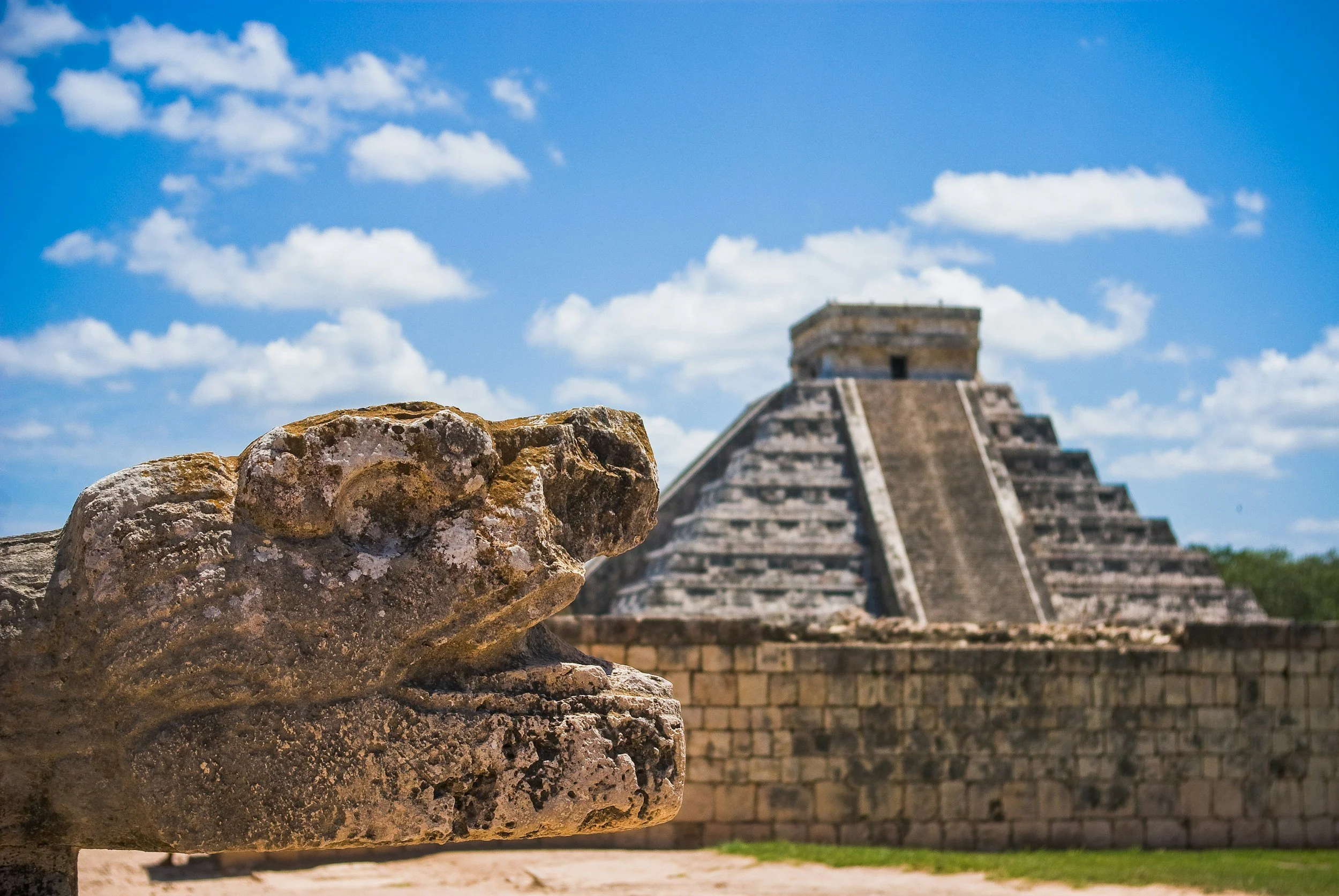Vista de la pirámide de Chichen Itza