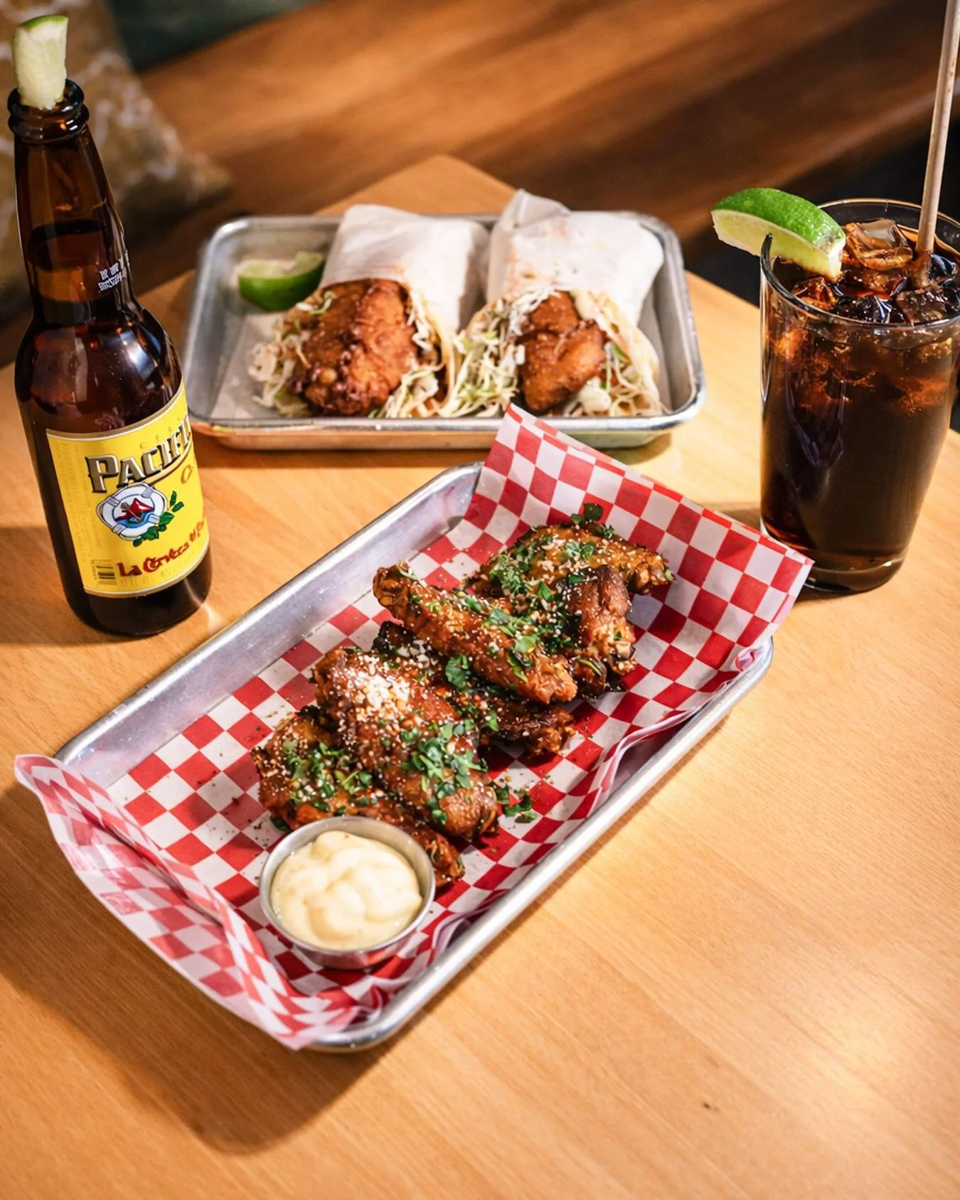 This is how Fridays are supposed to look.

Only at Local&eacute;s.