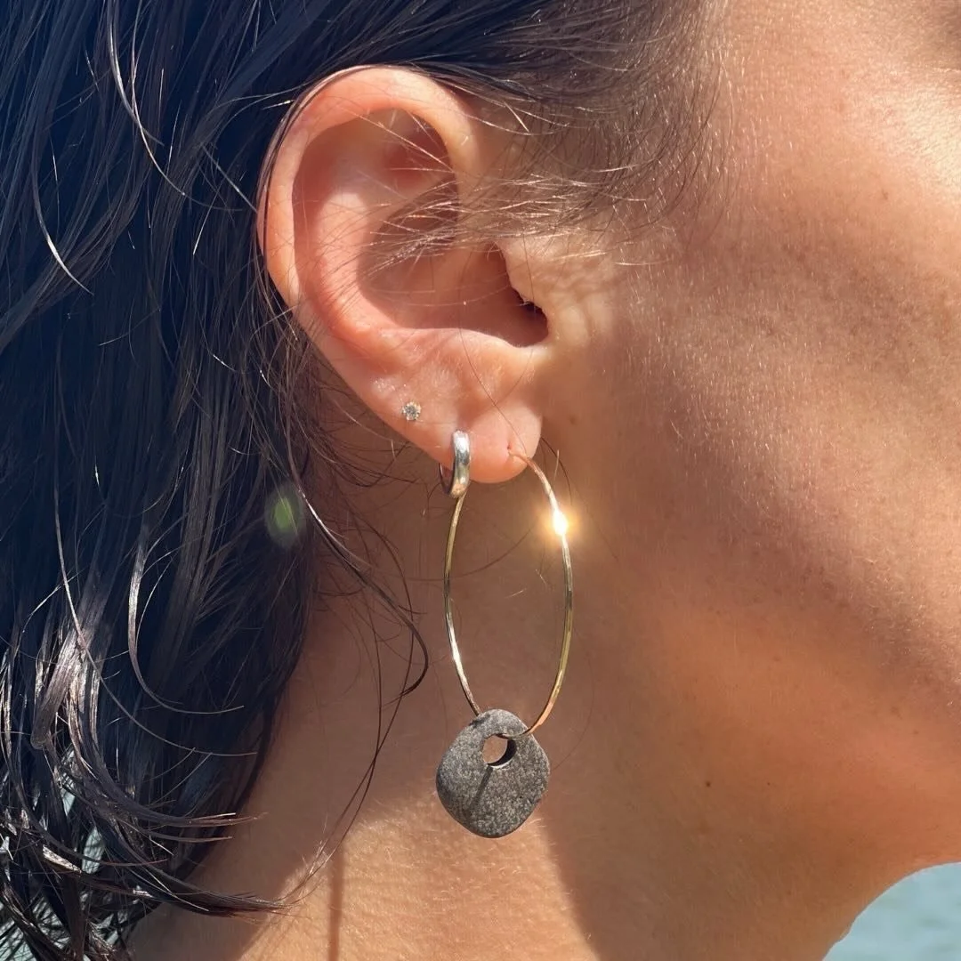 Charlotte Goldberg @cgjewelrydesign dropped off a treasure trove for you - mixed metals and mixed chains to smooth tumbled beach rocks and tiny shiny bits. Hand deliveries from local folks are the best. 

Handmade in Wellfleet, Charlotte&rsquo;s jewe