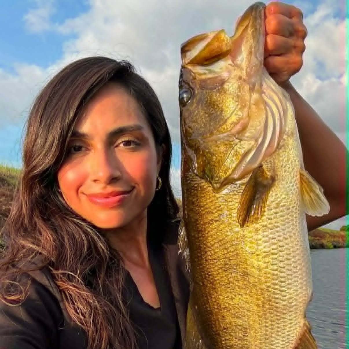 Fishing+With+Gracie+Limit+Out+Lures+basscaught+using+legend+worm.jpg