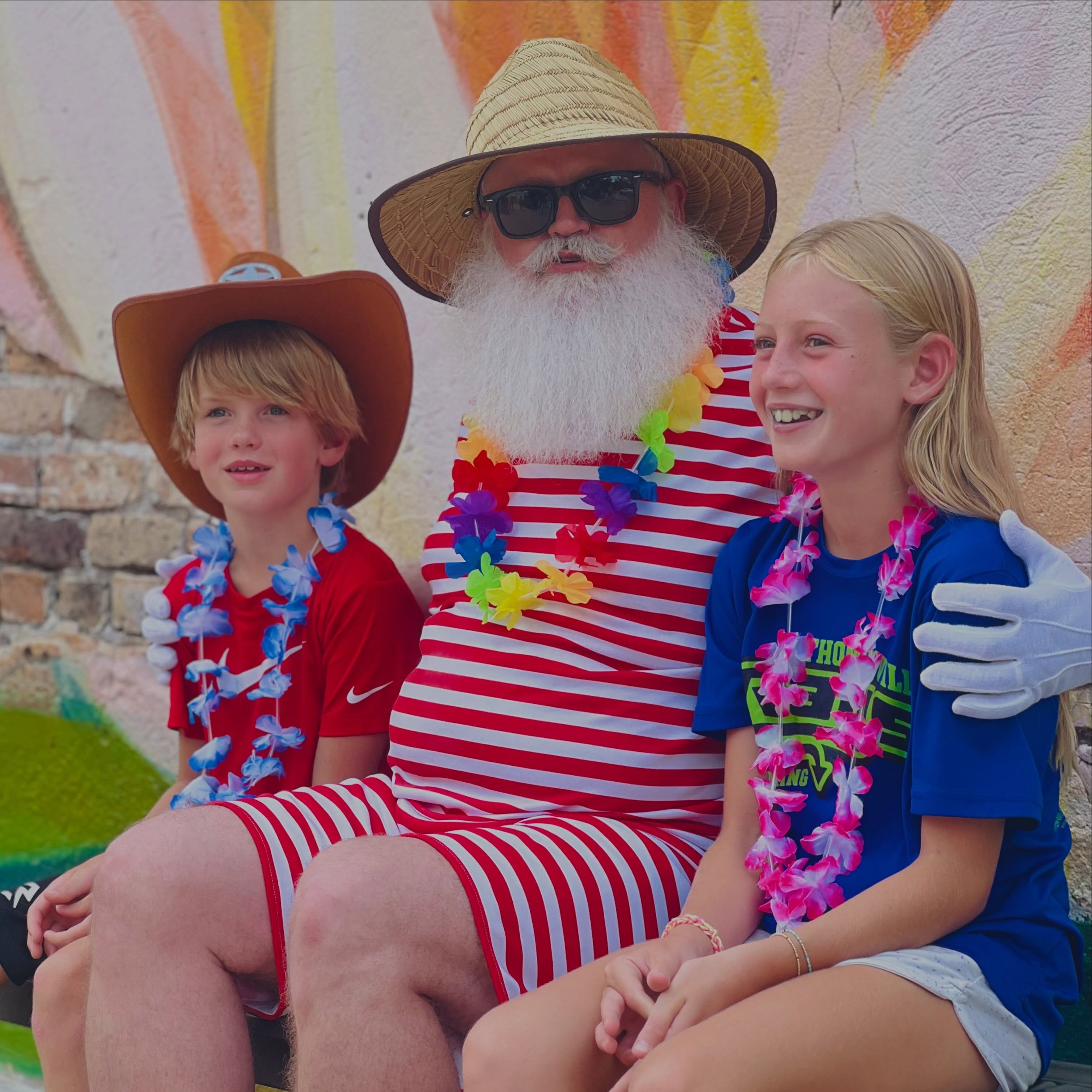 Christmas in July in @downtownthomasvillega 🎅🏼🎄#summertimesanta